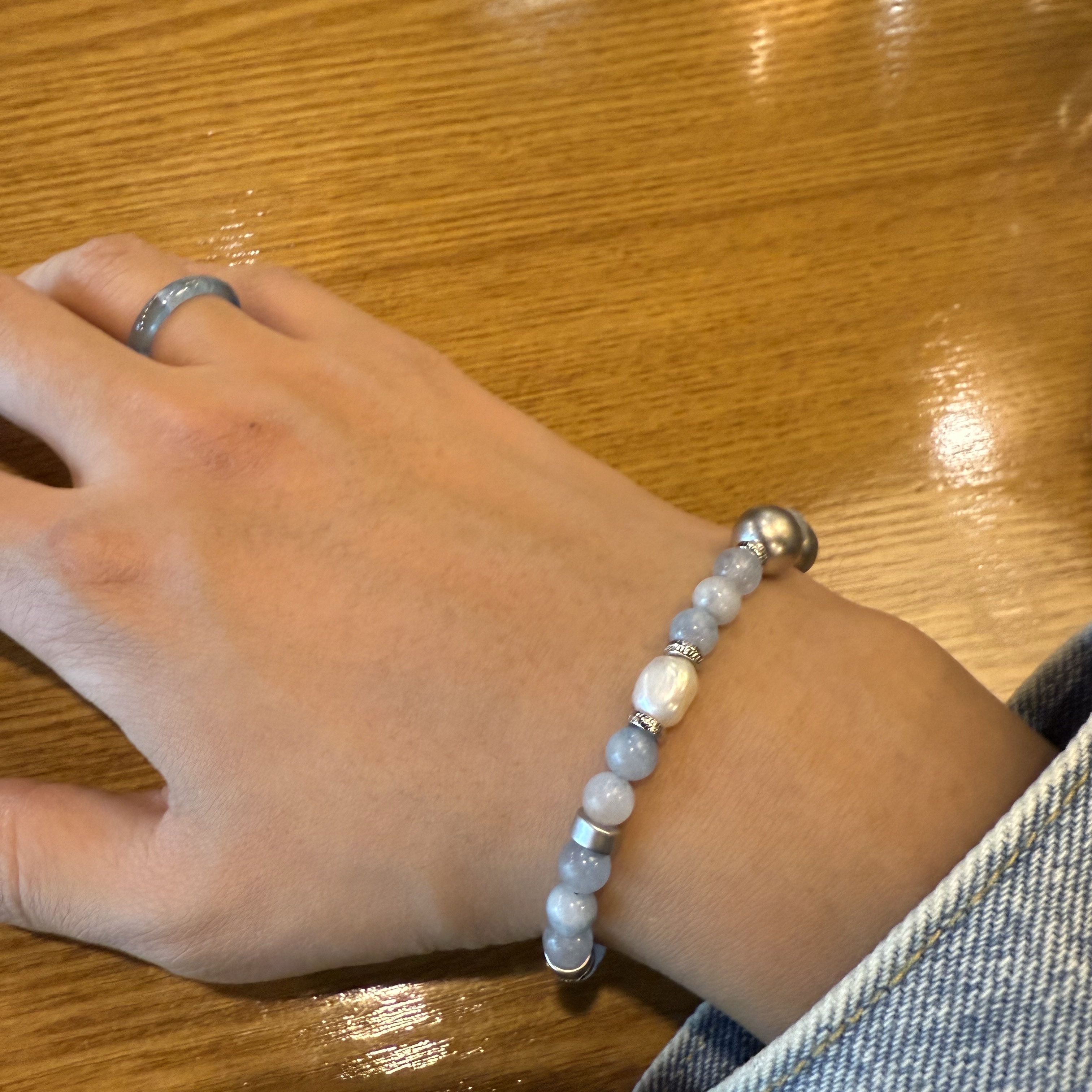 Haleine Gemstone Bracelet Pale Blue (WA105) 착용 스타일