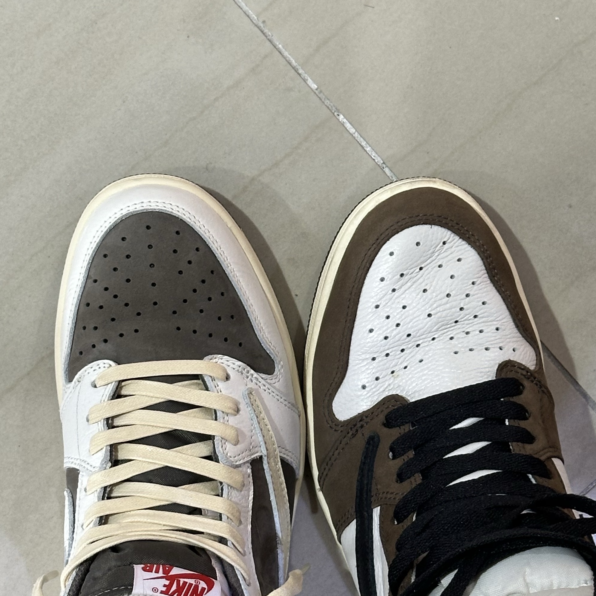 Jordan 1 x Travis Scott Retro Low OG SP Sail and Ridgerock, Jordan 1 x Travis Scott Retro High OG SP Mocha 착용 스타일