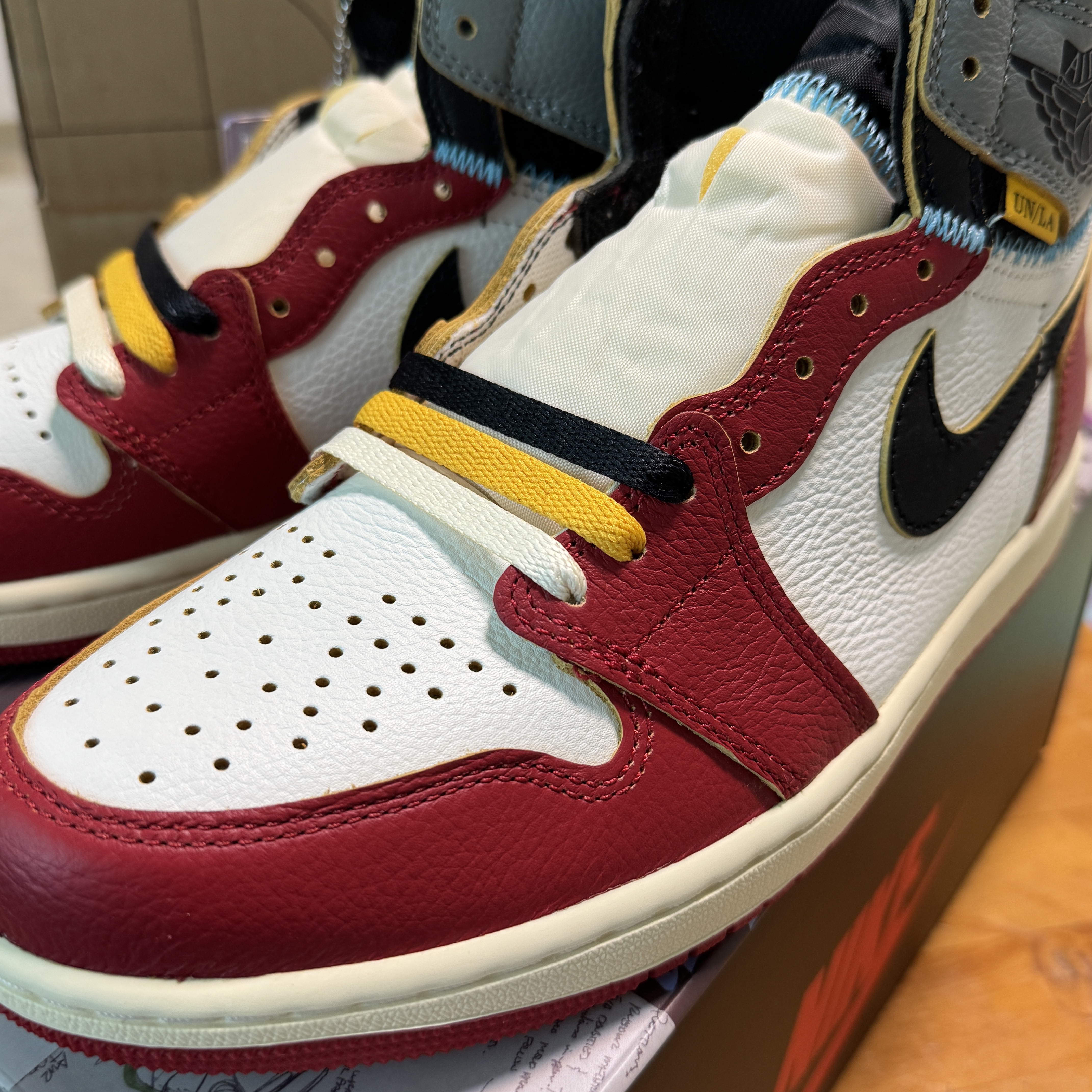 Jordan 1 x Union Retro High OG Chicago Shadow 착용 스타일 - 2