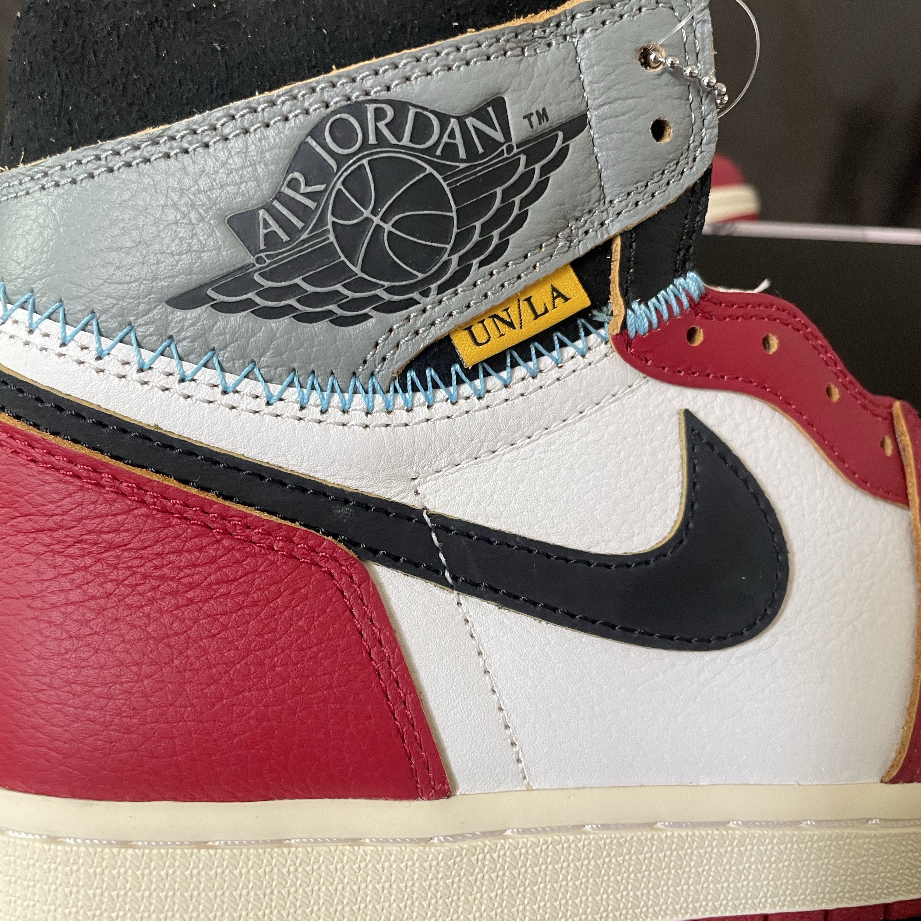 Jordan 1 x Union Retro High OG Chicago Shadow 착용 스타일 - 3
