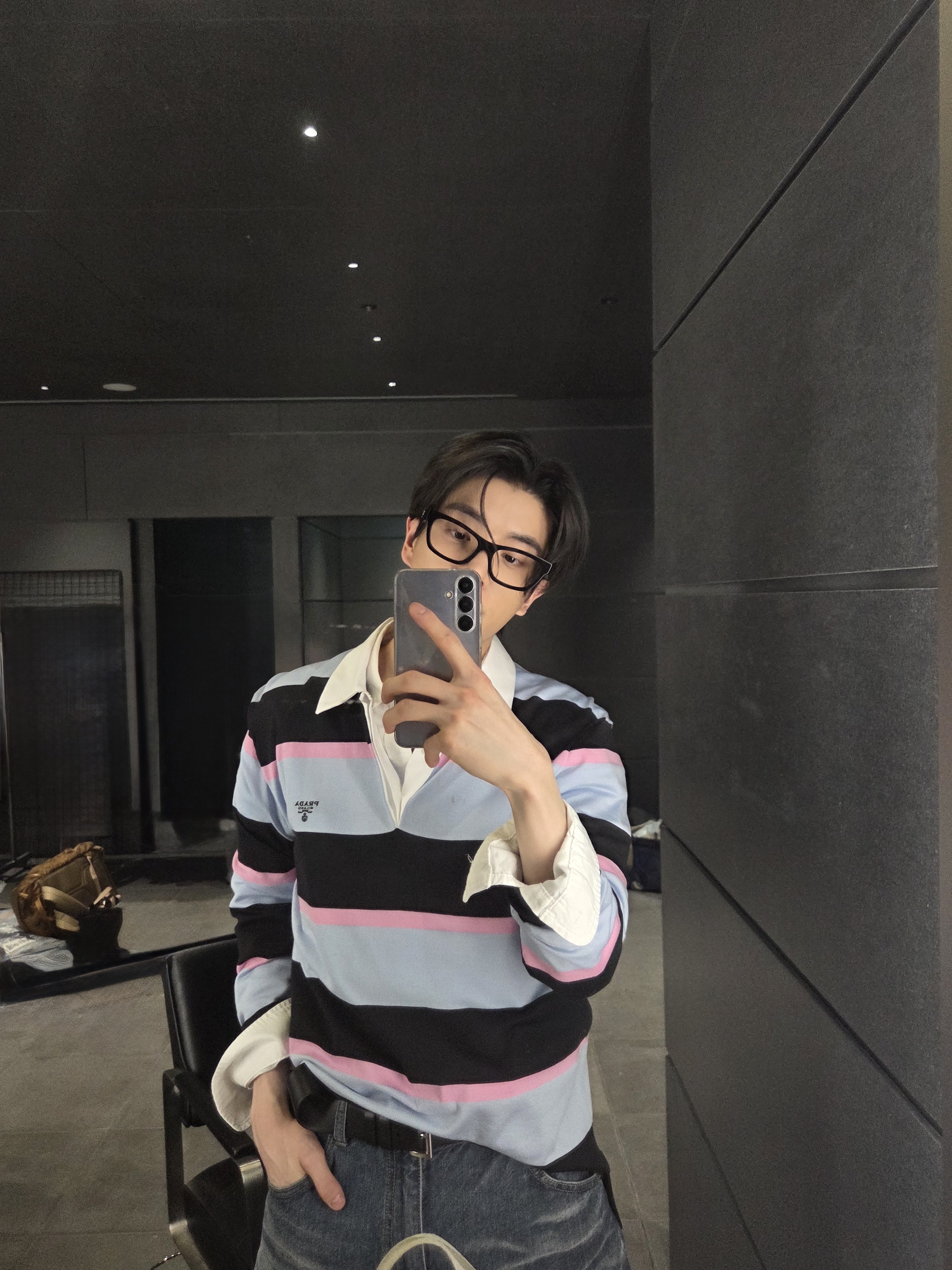 Prada Striped Silk and Cotton Polo Shirt Black, Prada Saffiano Leather Belt Black 착용 스타일