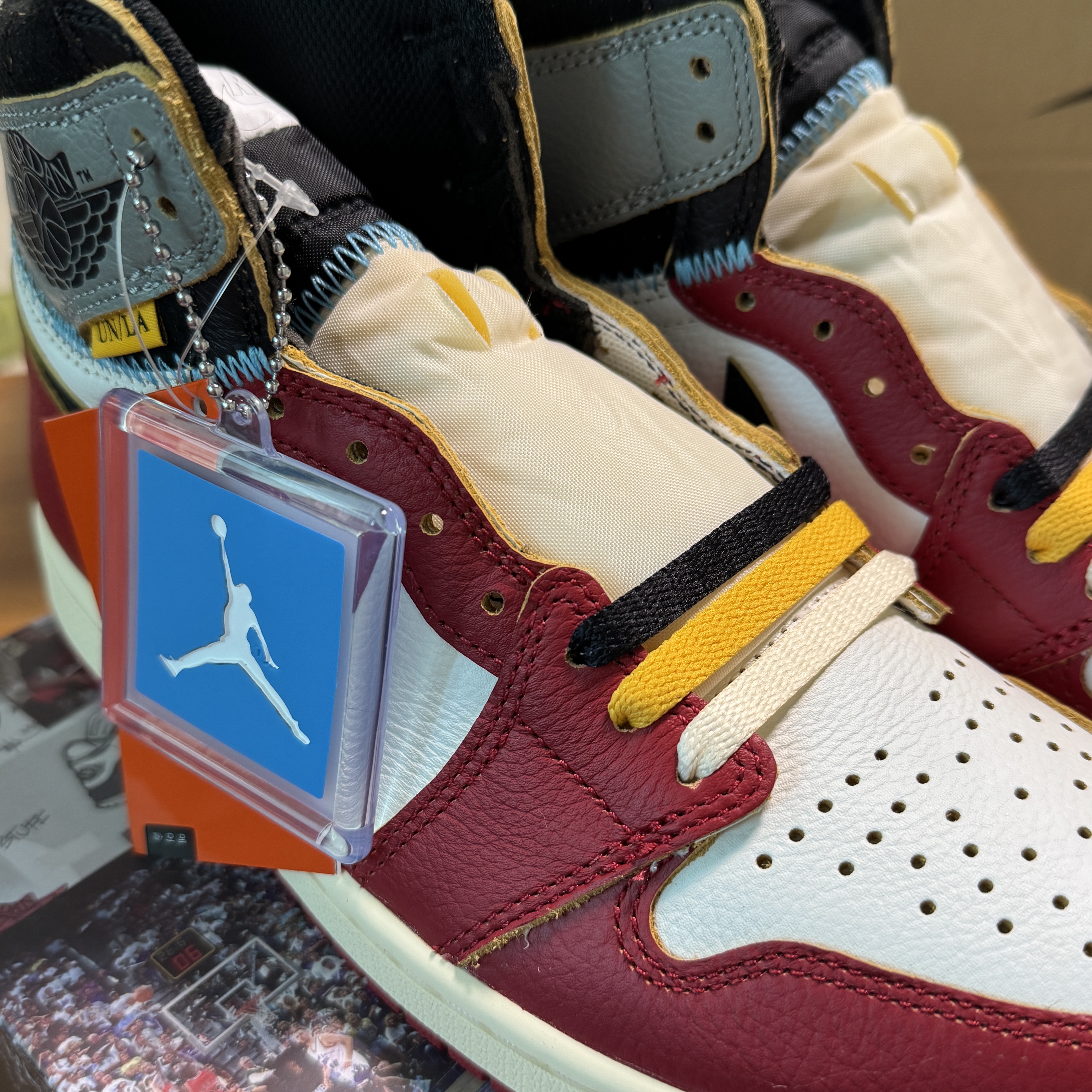 Jordan 1 x Union Retro High OG Chicago Shadow 착용 스타일 - 3