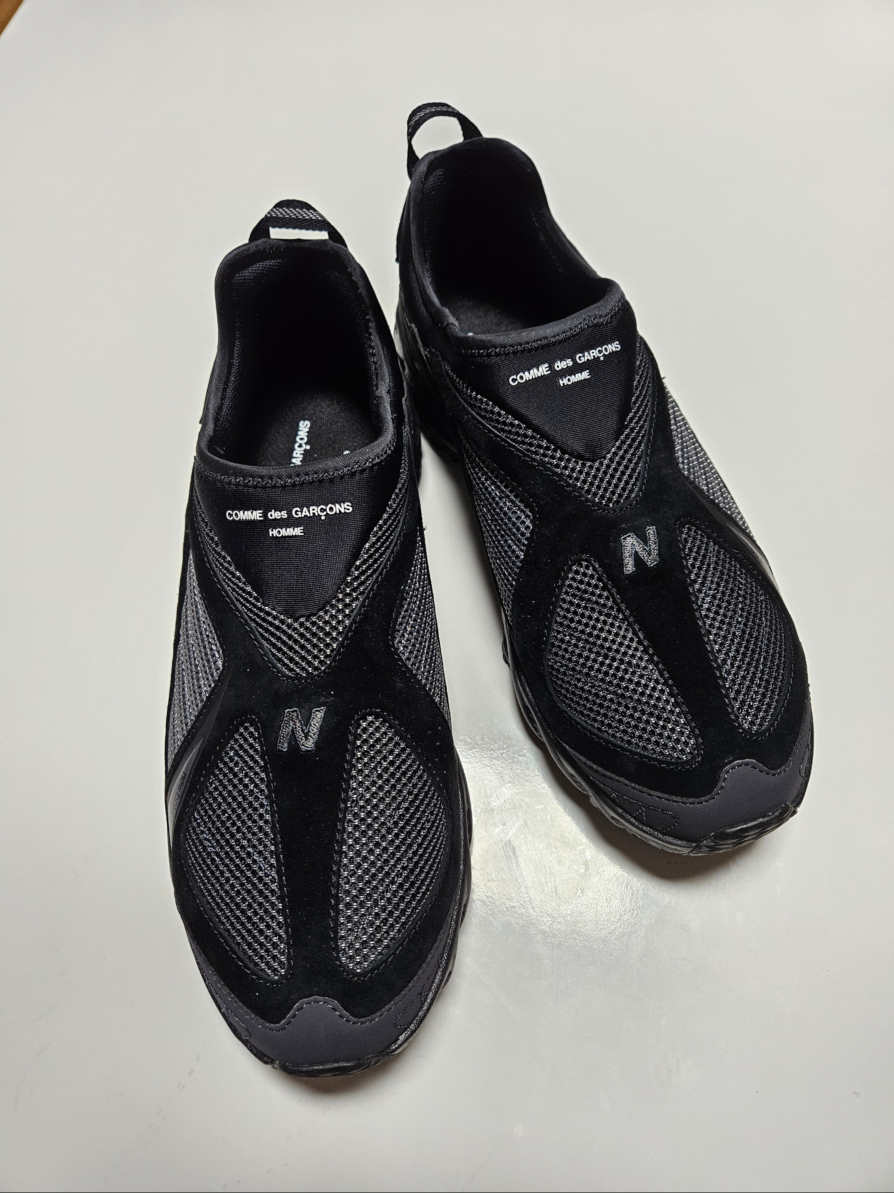 New Balance x Comme des Garcons Homme ML610S Black 착용 스타일 - 1