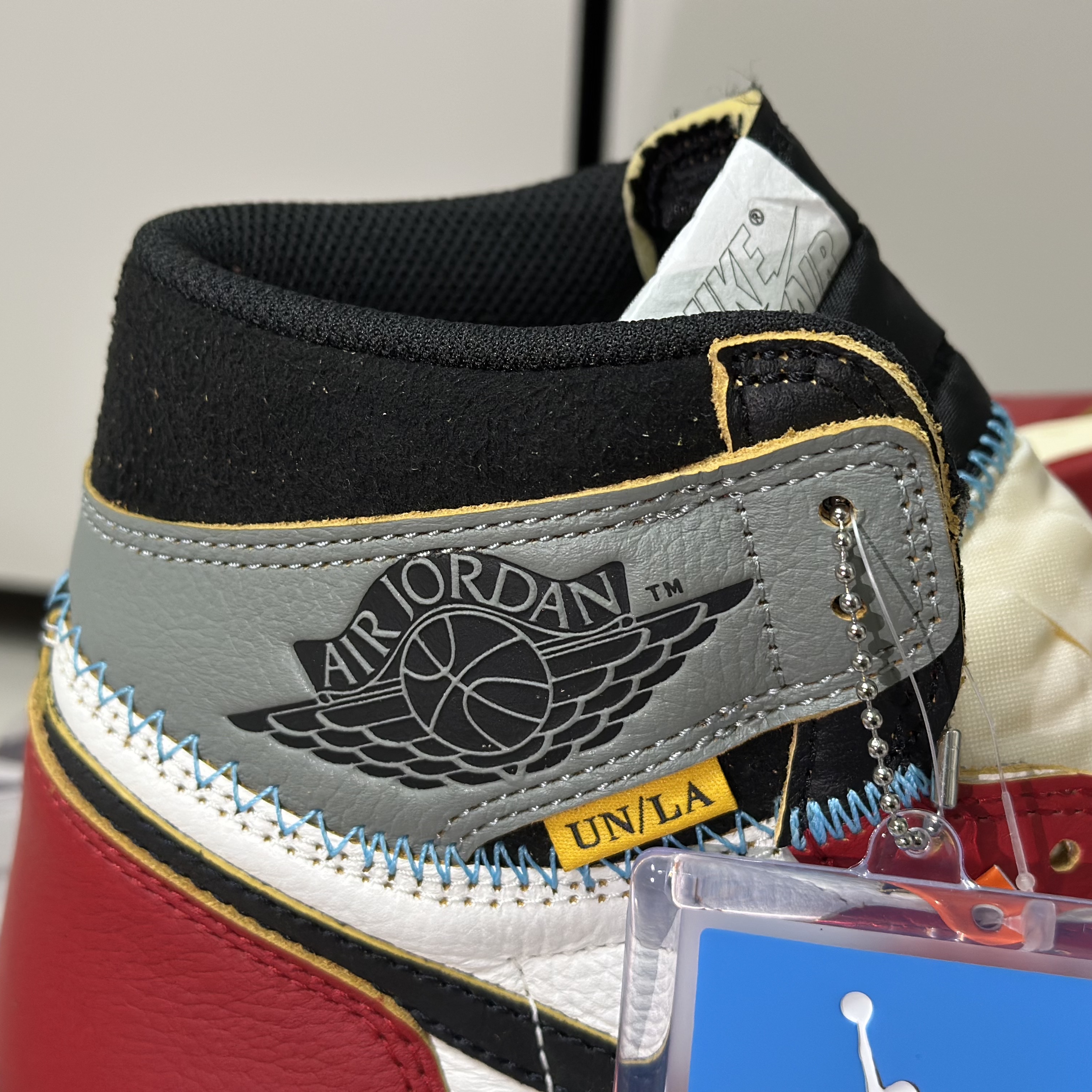 Jordan 1 x Union Retro High OG Chicago Shadow 착용 스타일 - 1