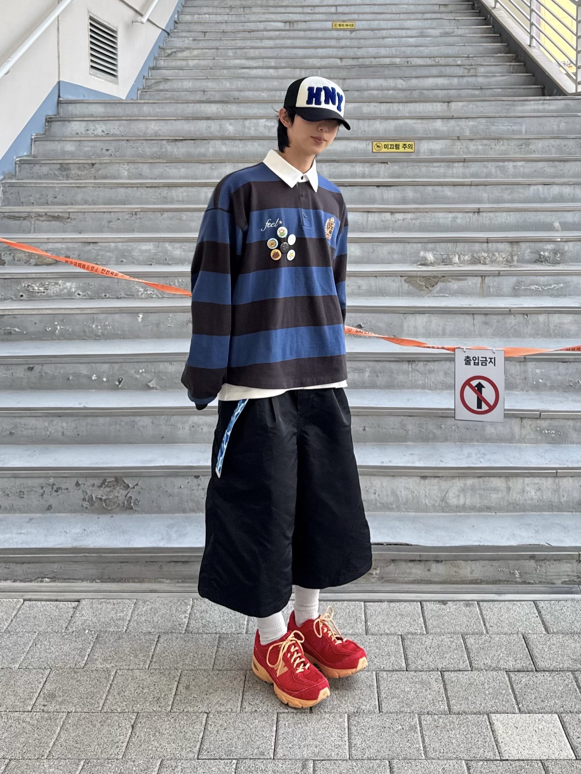 New Balance 509 Deep Red, Honey Scoop House HNY Logo Trucker Cap Black 착용 스타일 - 1