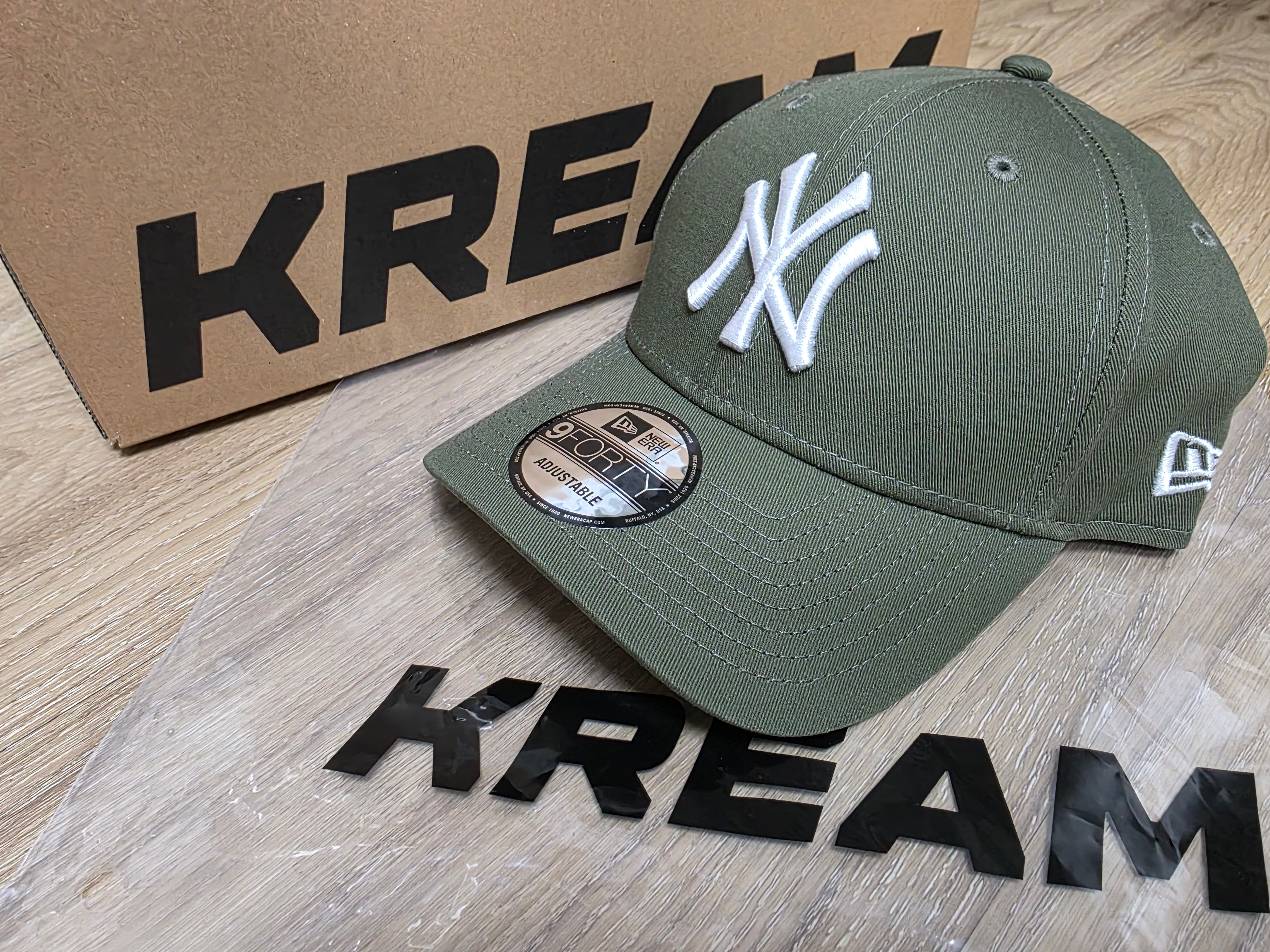 New Era Adjustable 9Forty New York Yankees Essential Cap Green 착용 스타일