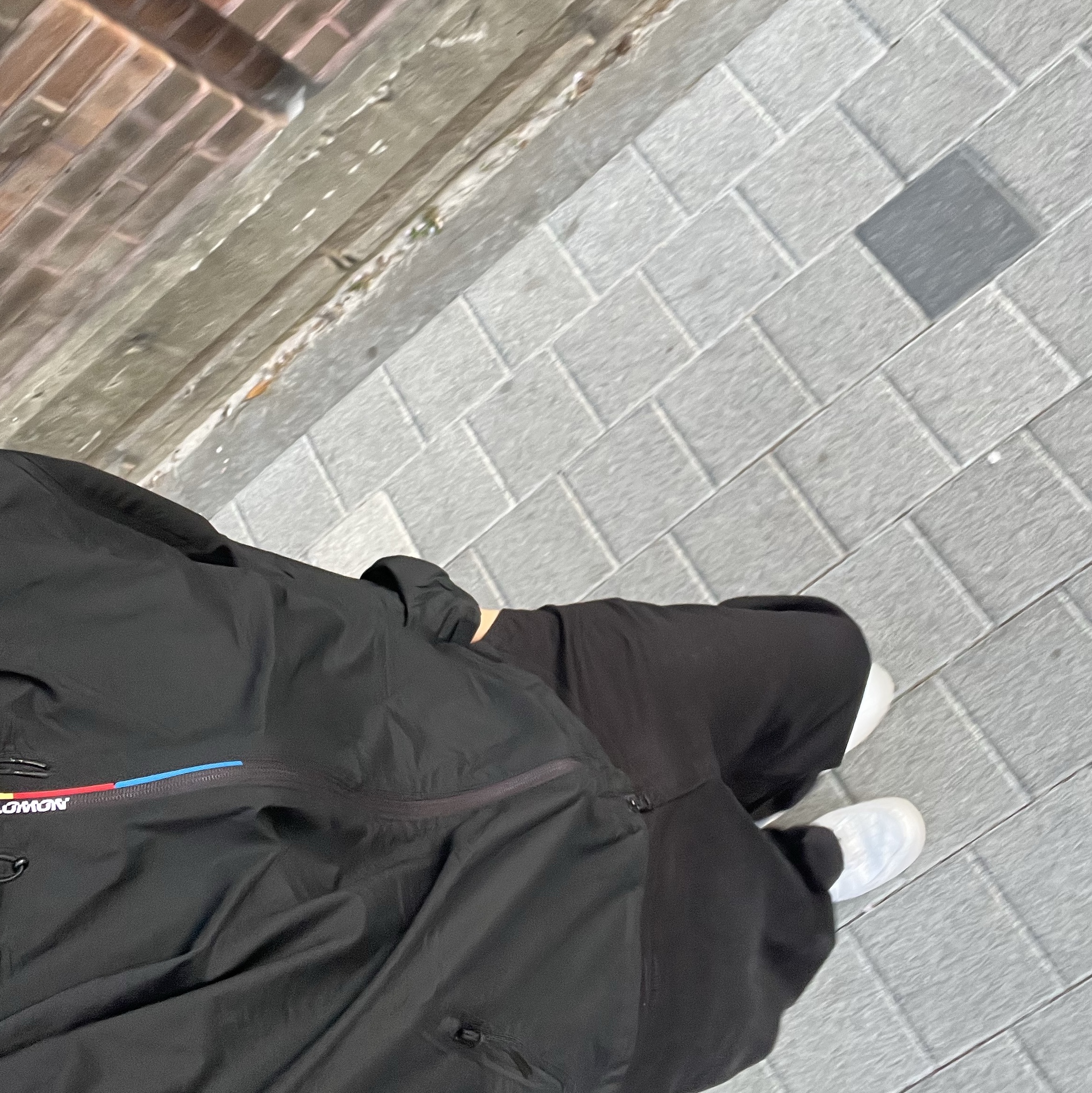 Salomon Modisay Aero Black 착용 스타일