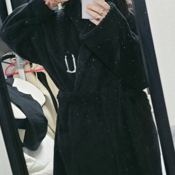 G-DRAGON Ubermensch Robe Black 착용 스타일