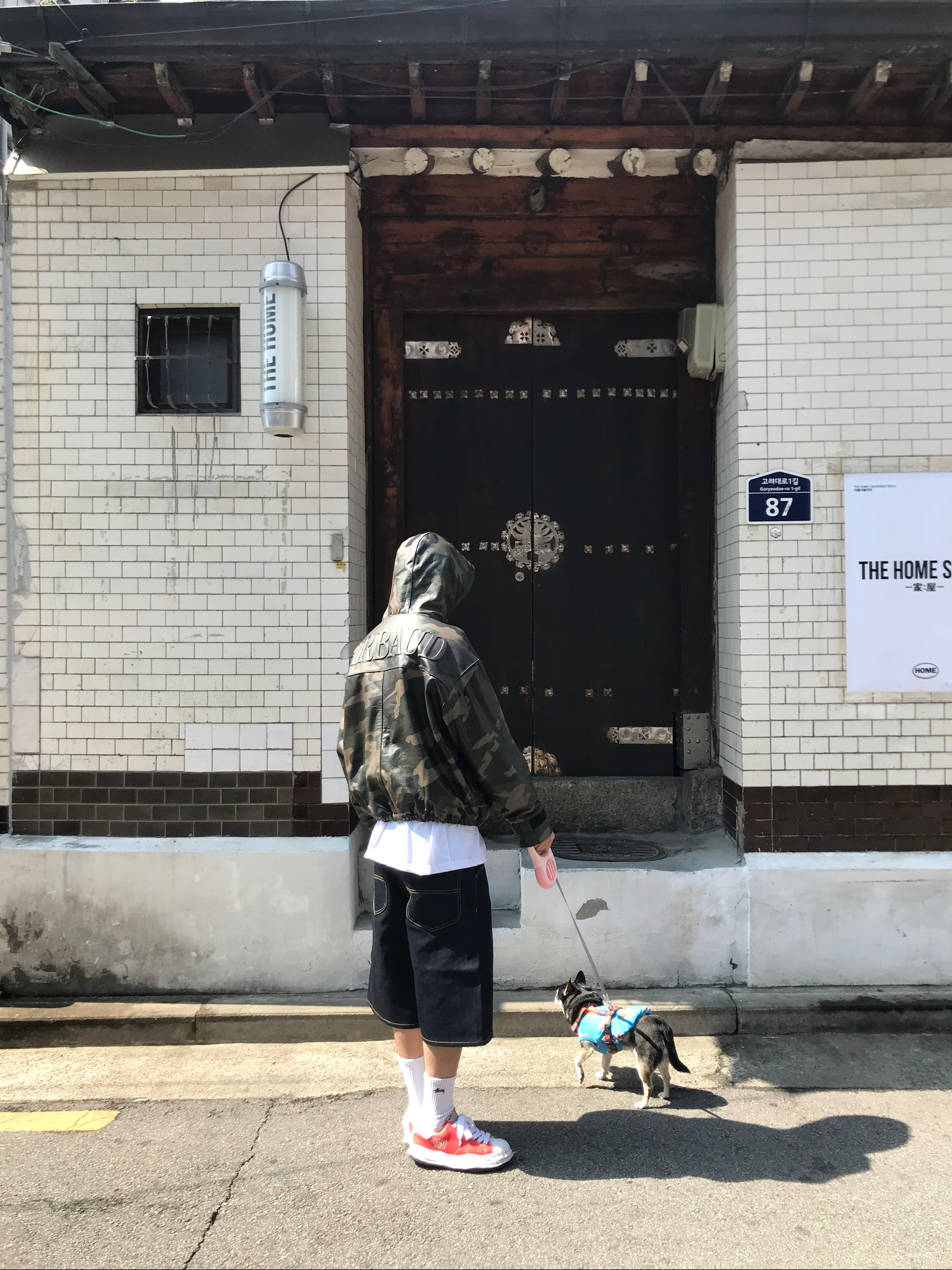Maison Mihara Yasuhiro Blakey OG Sole Canvas Low-top Sneakers Orange, Supreme x Marithe Francois Girbaud X-Seam Baggy Denim Shorts Rigid Indigo - 25SS 착용 스타일 - 2