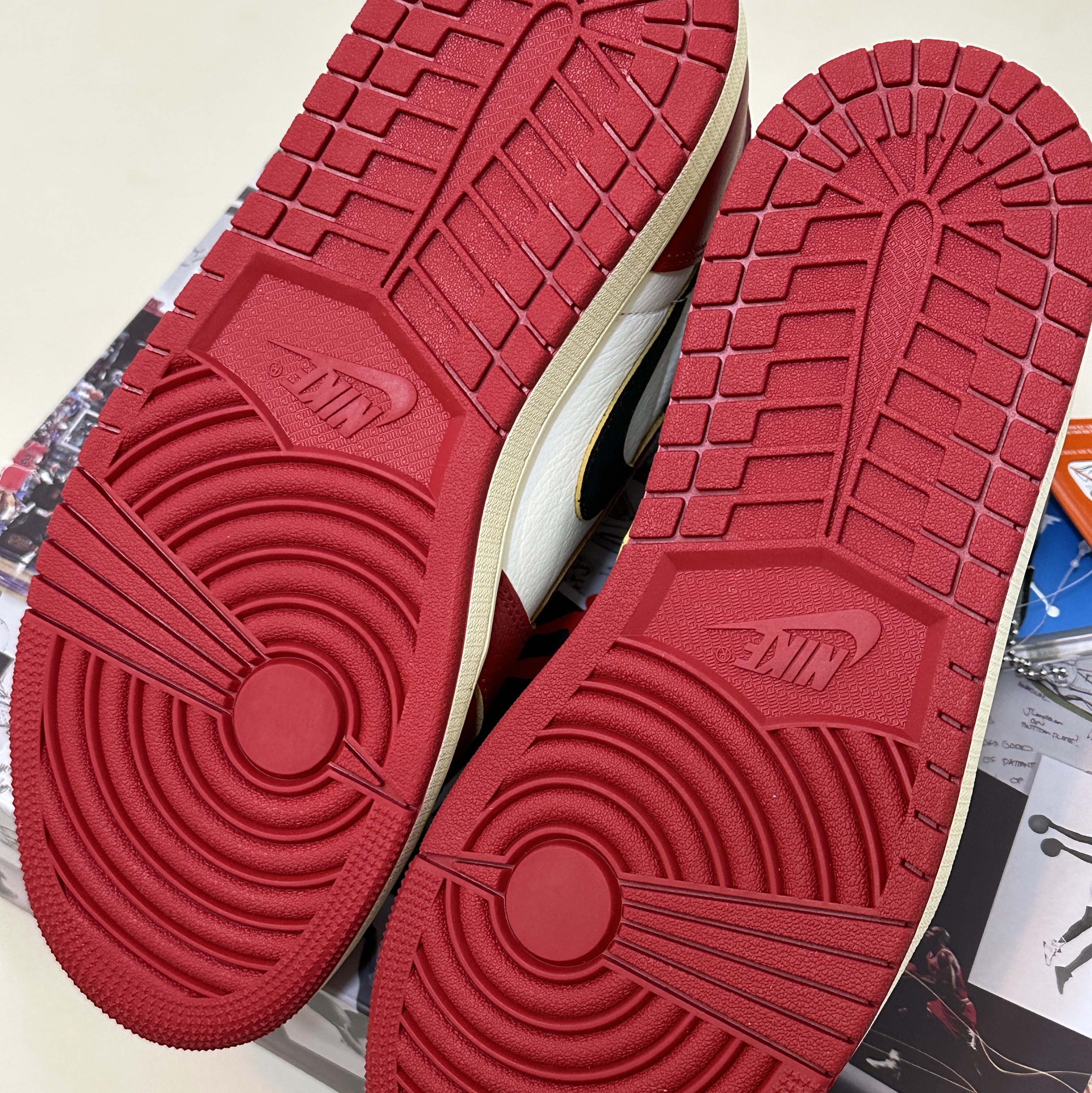 Jordan 1 x Union Retro High OG Chicago Shadow 착용 스타일 - 9