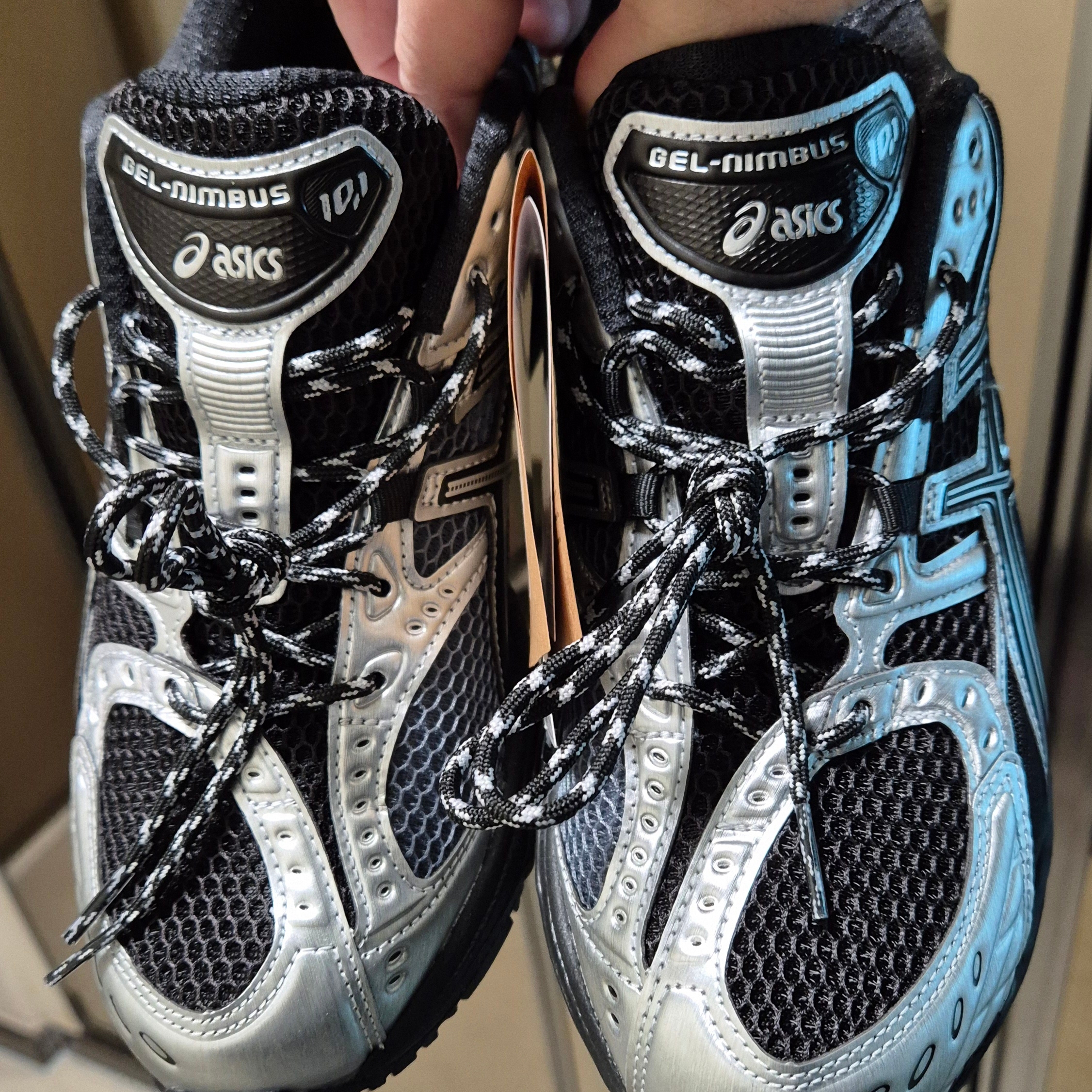 Asics Gel-Nimbus 10.1 Black Pure Silver - Korea Exclusive 착용 스타일 - 1