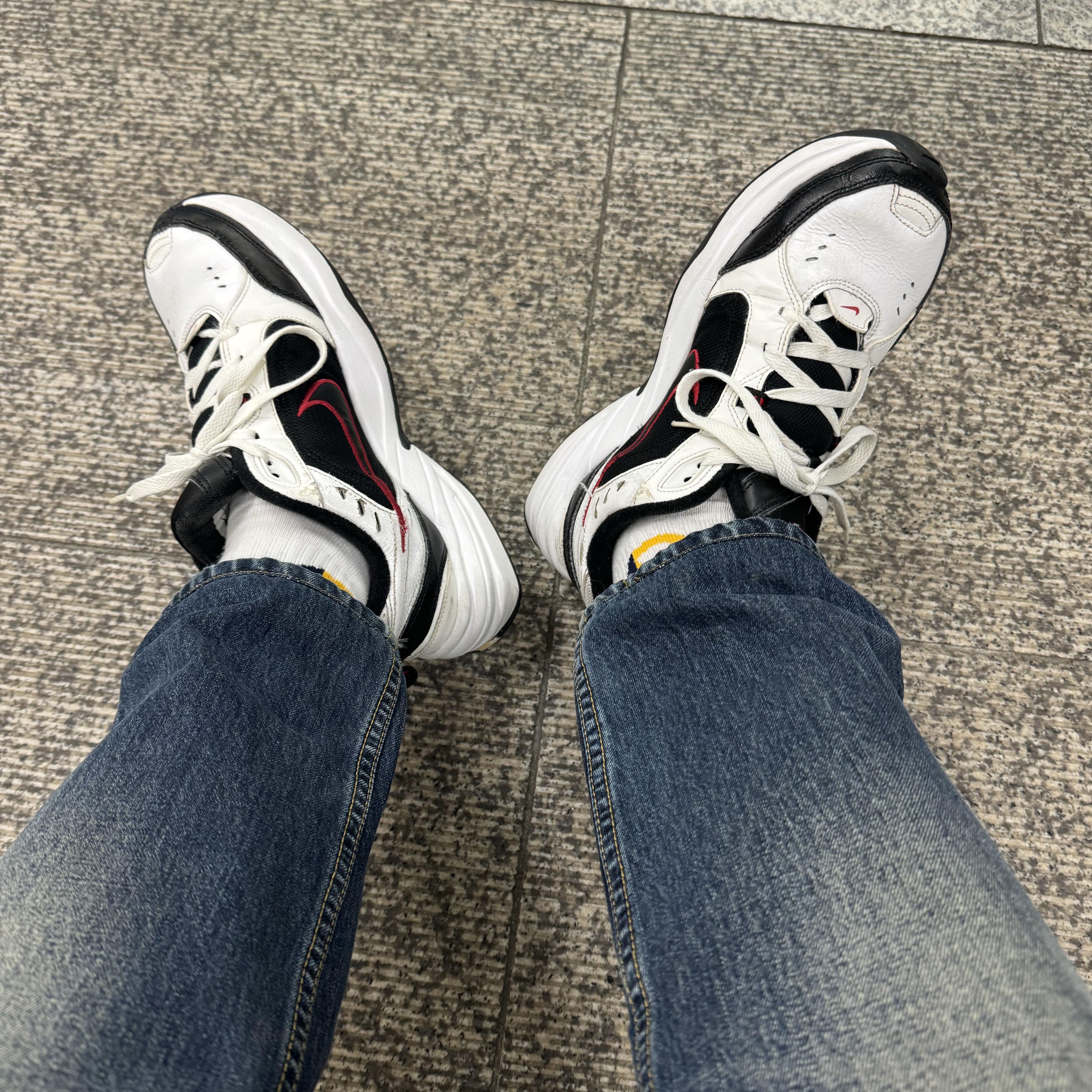 Salomon XT-6 Delicioso Chocolate Fondant, Nike Air Monarch IV White Black 착용 스타일 - 3