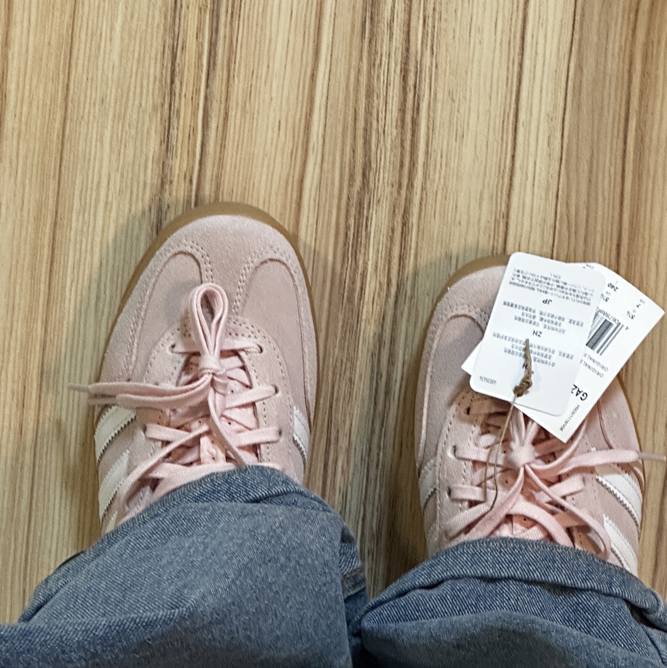 (W) Adidas Gazelle Indoor Sandy Pink Cloud White 착용 스타일