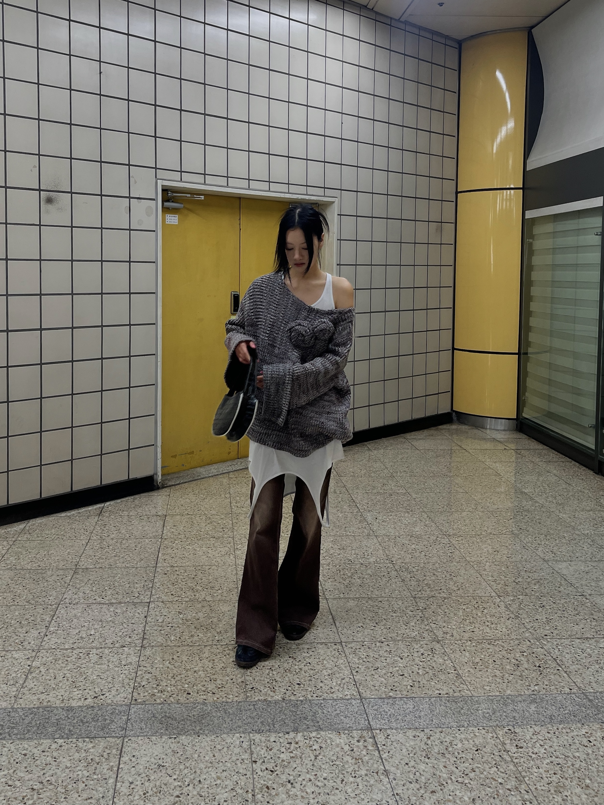 WET TAG Slanted Pocket Maxi Boots Cut Denim pants 착용 스타일 - 4