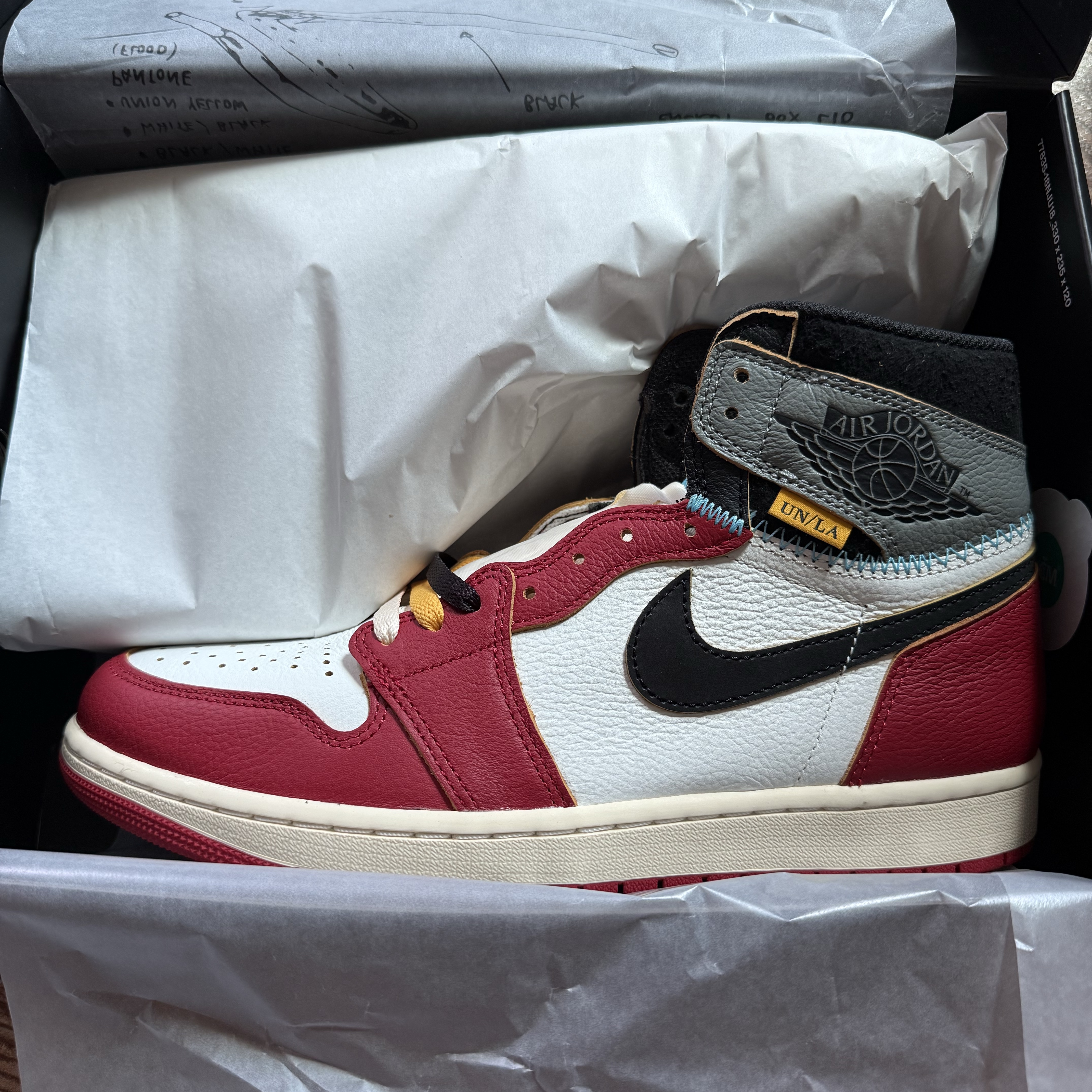 Jordan 1 x Union Retro High OG Chicago Shadow 착용 스타일 - 1