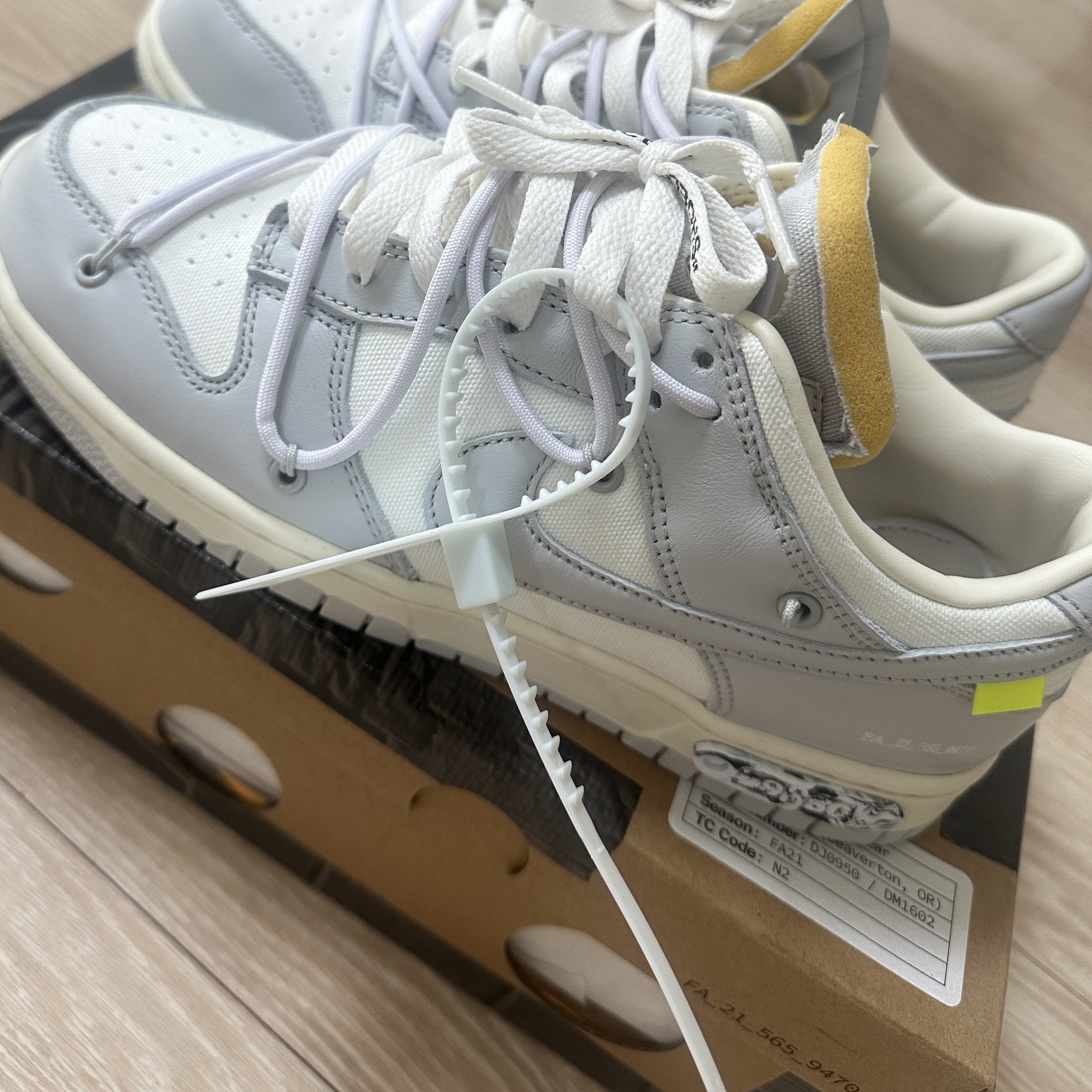 Nike x Off-White Dunk Low The 50 - Lot 49 착용 스타일 - 2