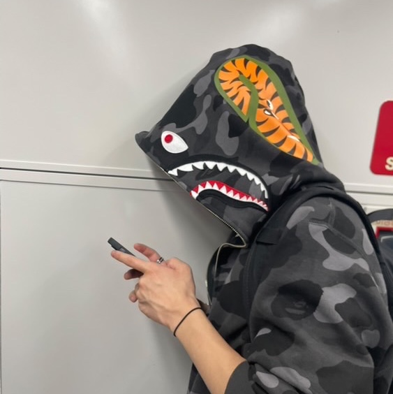 BAPE Color Camo Shark Full Zip Hoodie Black 착용 스타일
