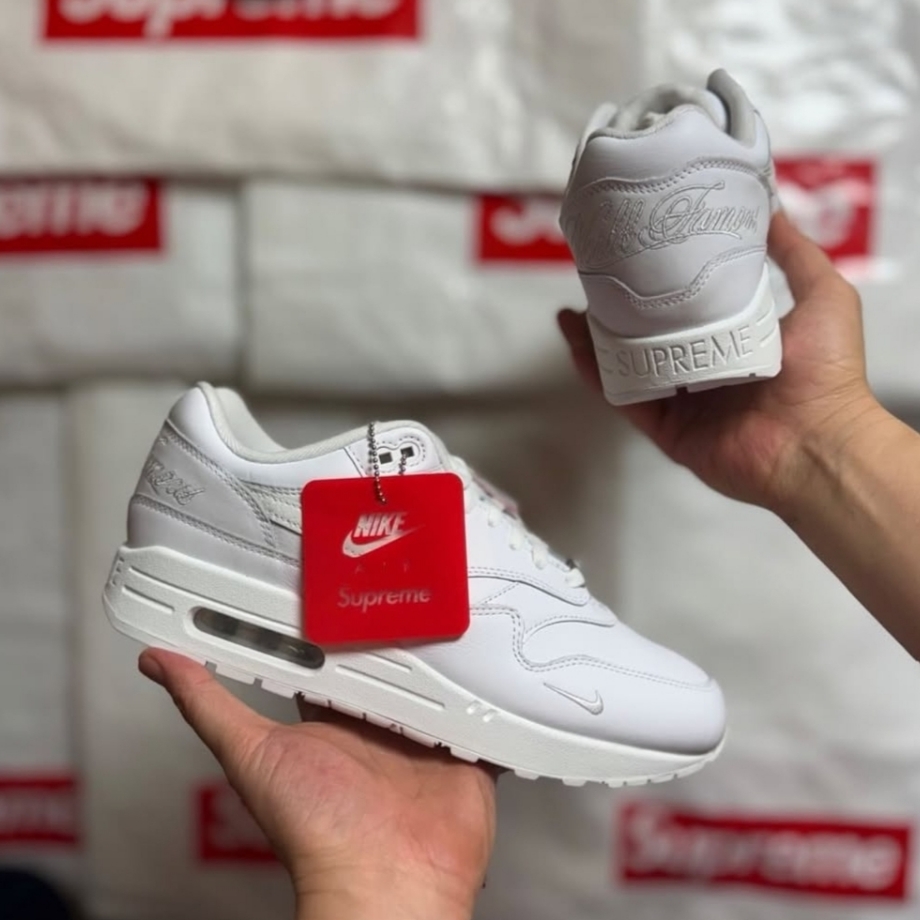 Nike x Supreme Air Max 1 '87 White - 25SS 착용 스타일 - 3