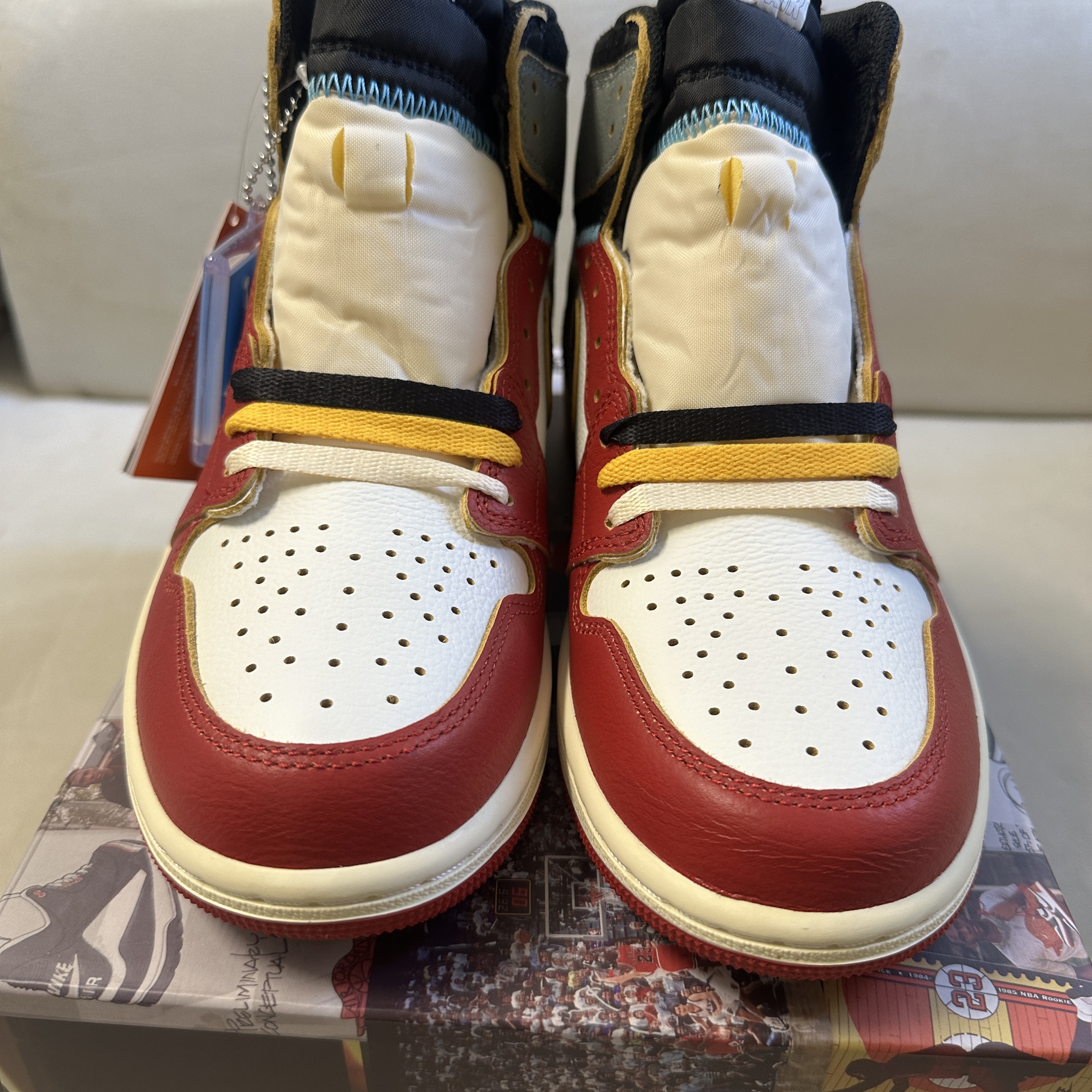Jordan 1 x Union Retro High OG Chicago Shadow 착용 스타일 - 3