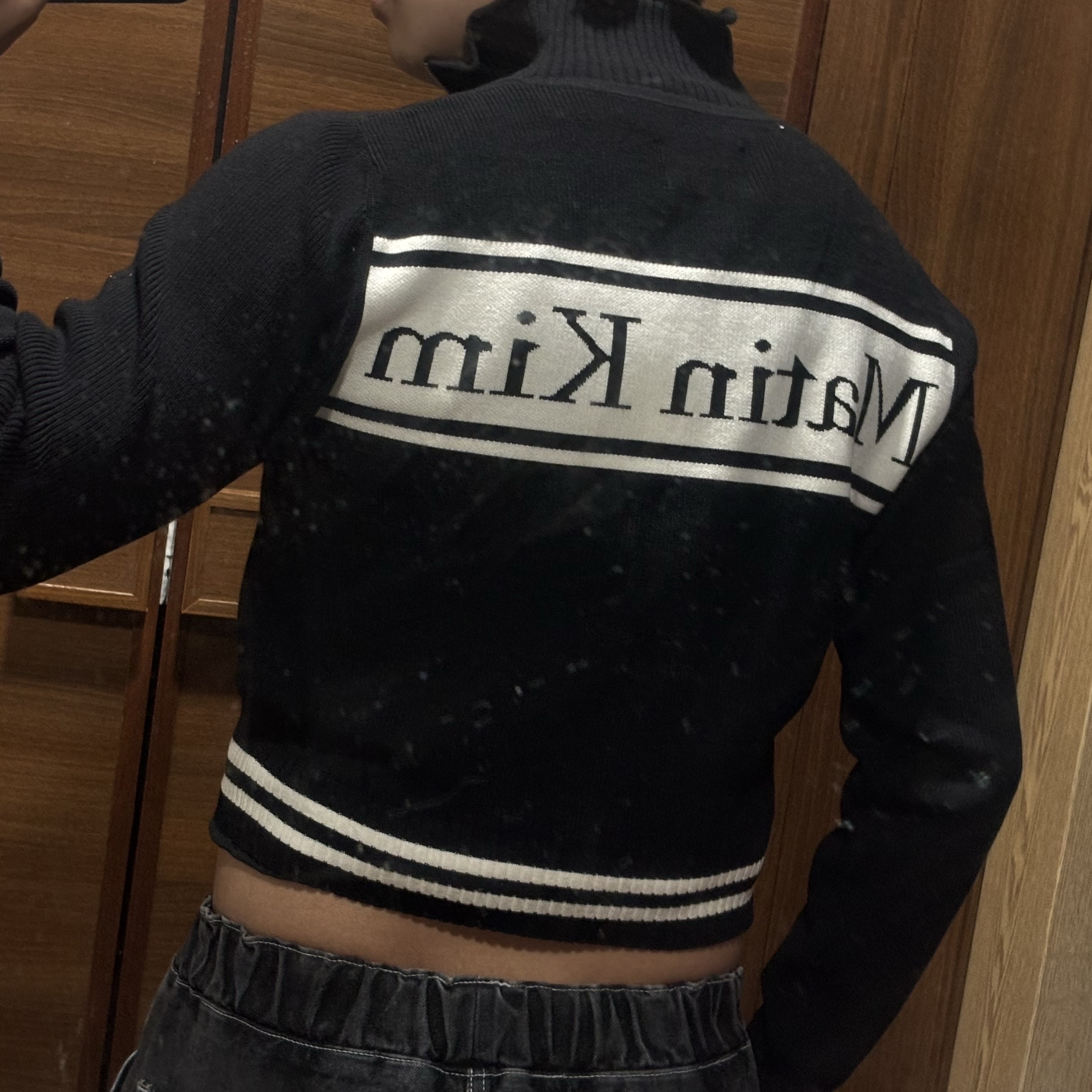 Matin Kim Spell Point Stripe Knit Cardigan Black 착용 스타일