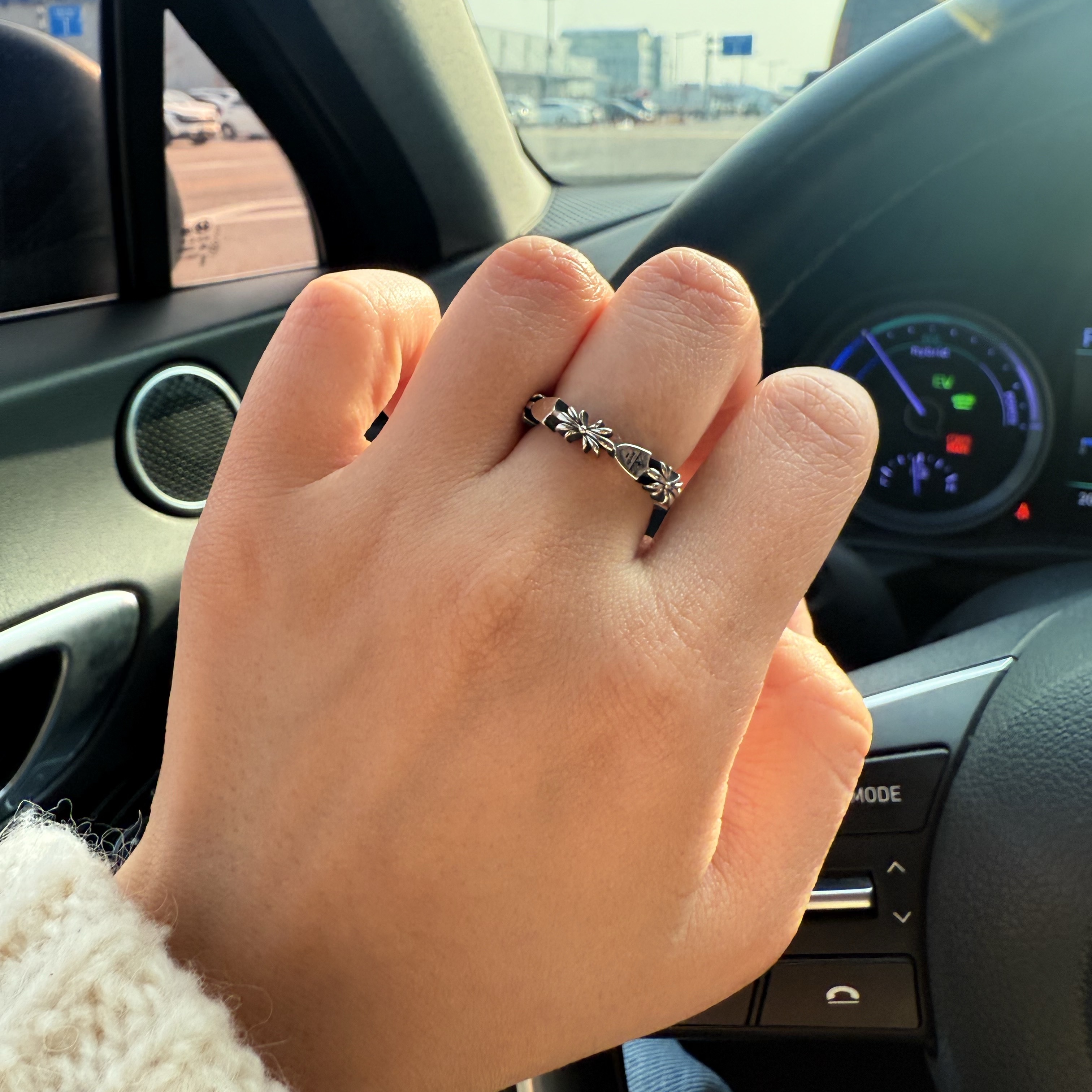 Scudo Bay Tree Scudo Mix Ring 착용 스타일