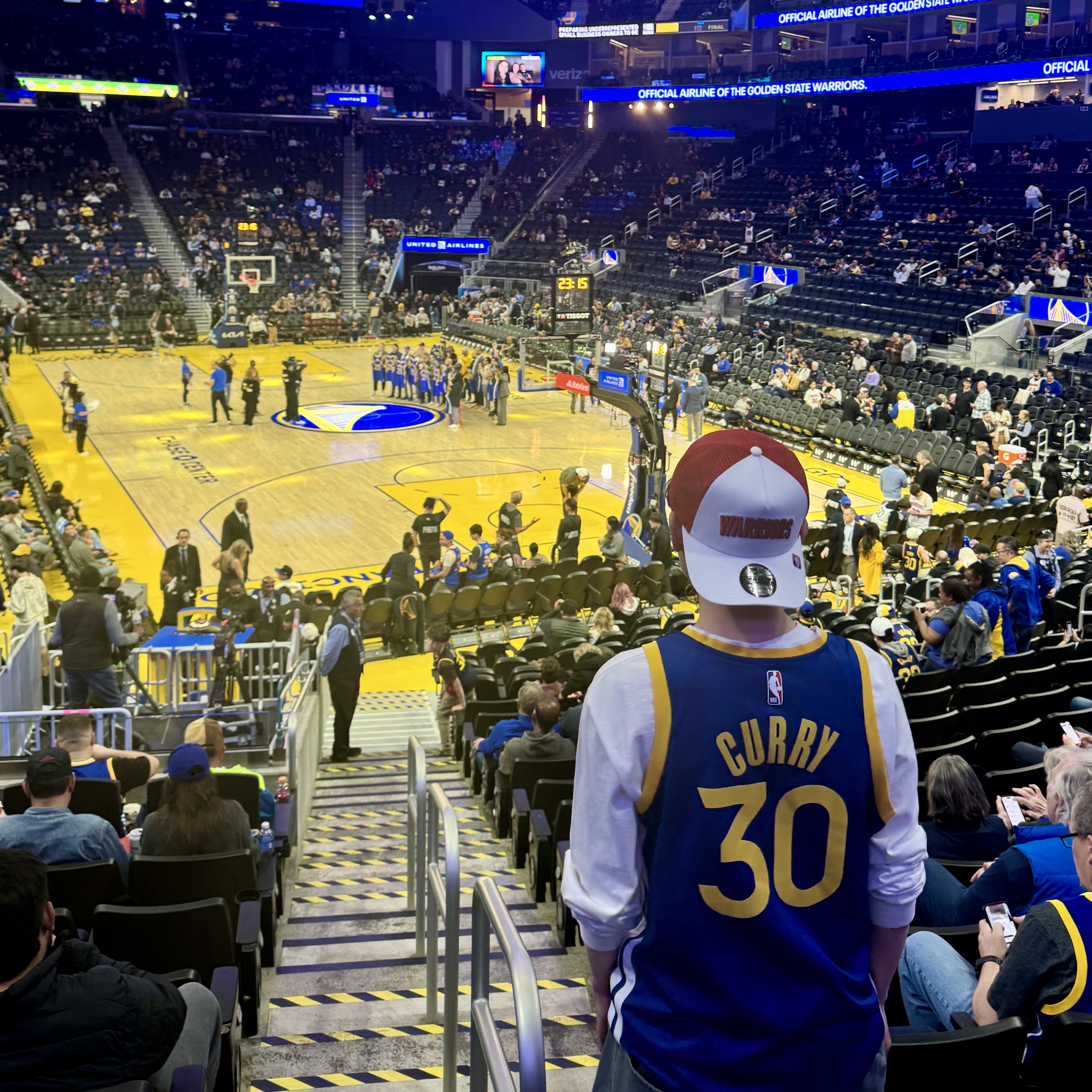 Jordan Stephen Curry Golden State Warriors Statement Edition Dri-Fit NBA Swingman Jersey Loyal Blue 착용 스타일 - 1