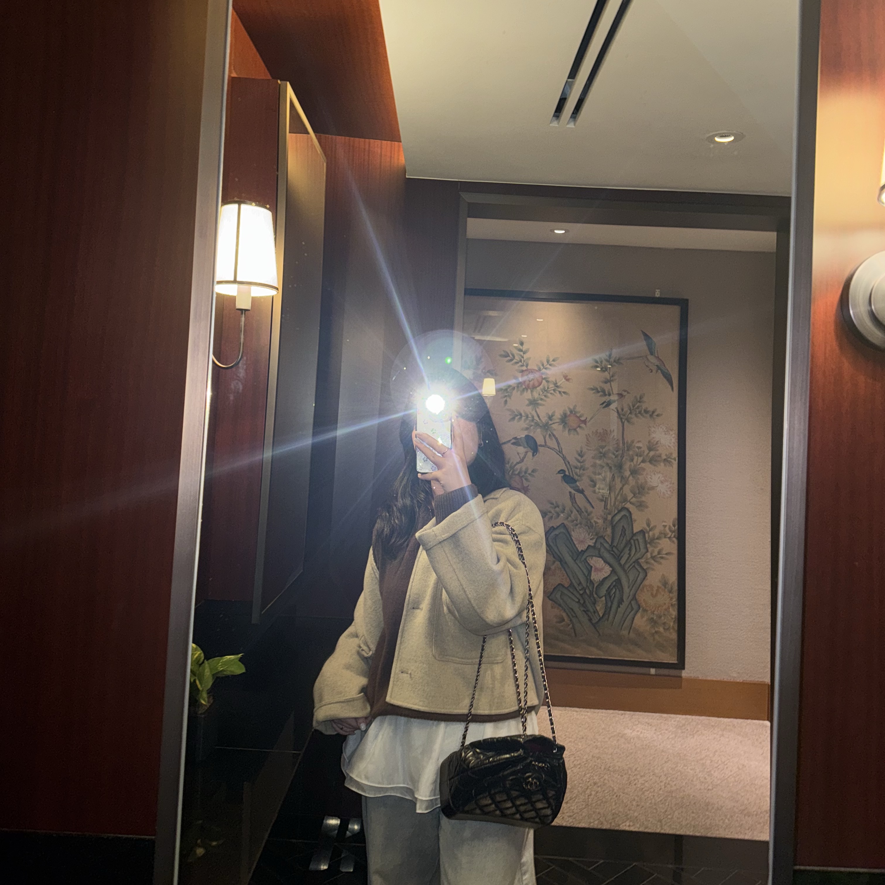 Chanel Small Gabrielle Backpack Aged Calfskin & Gold Silver Black 착용 스타일