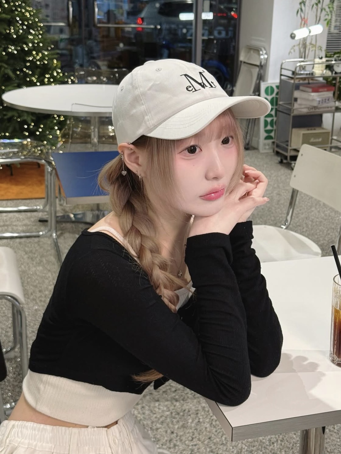 MUCENT Signature Ballcap Cream 착용 스타일 - 6