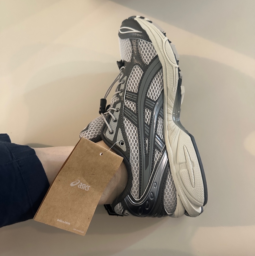 Asics Unlimited Gel-Kayano 14 Oyster Grey Clay Grey 착용 스타일