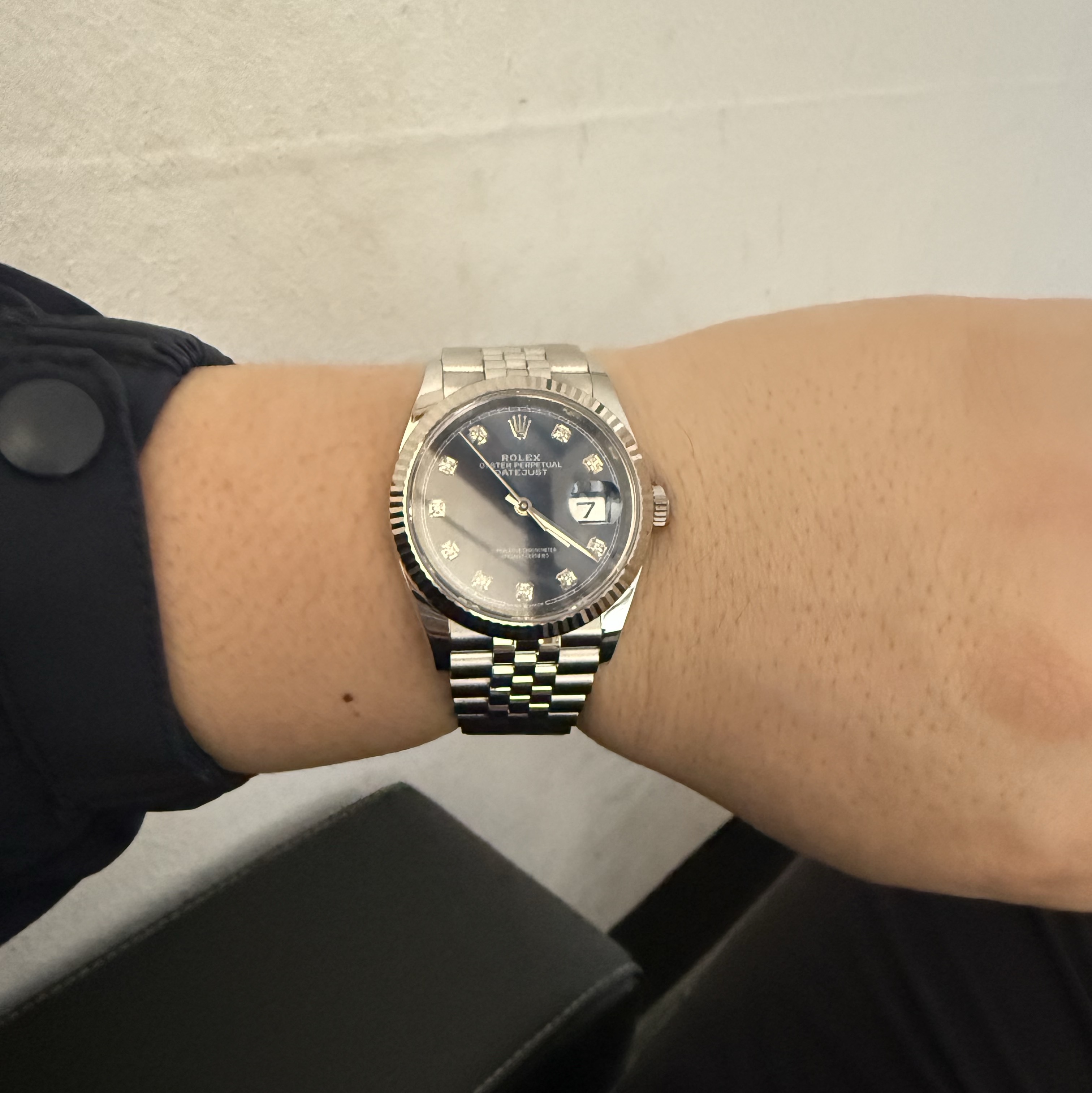 Rolex Datejust 36mm 126234 Bright Blue Diamond-Set Jubilee 착용 스타일