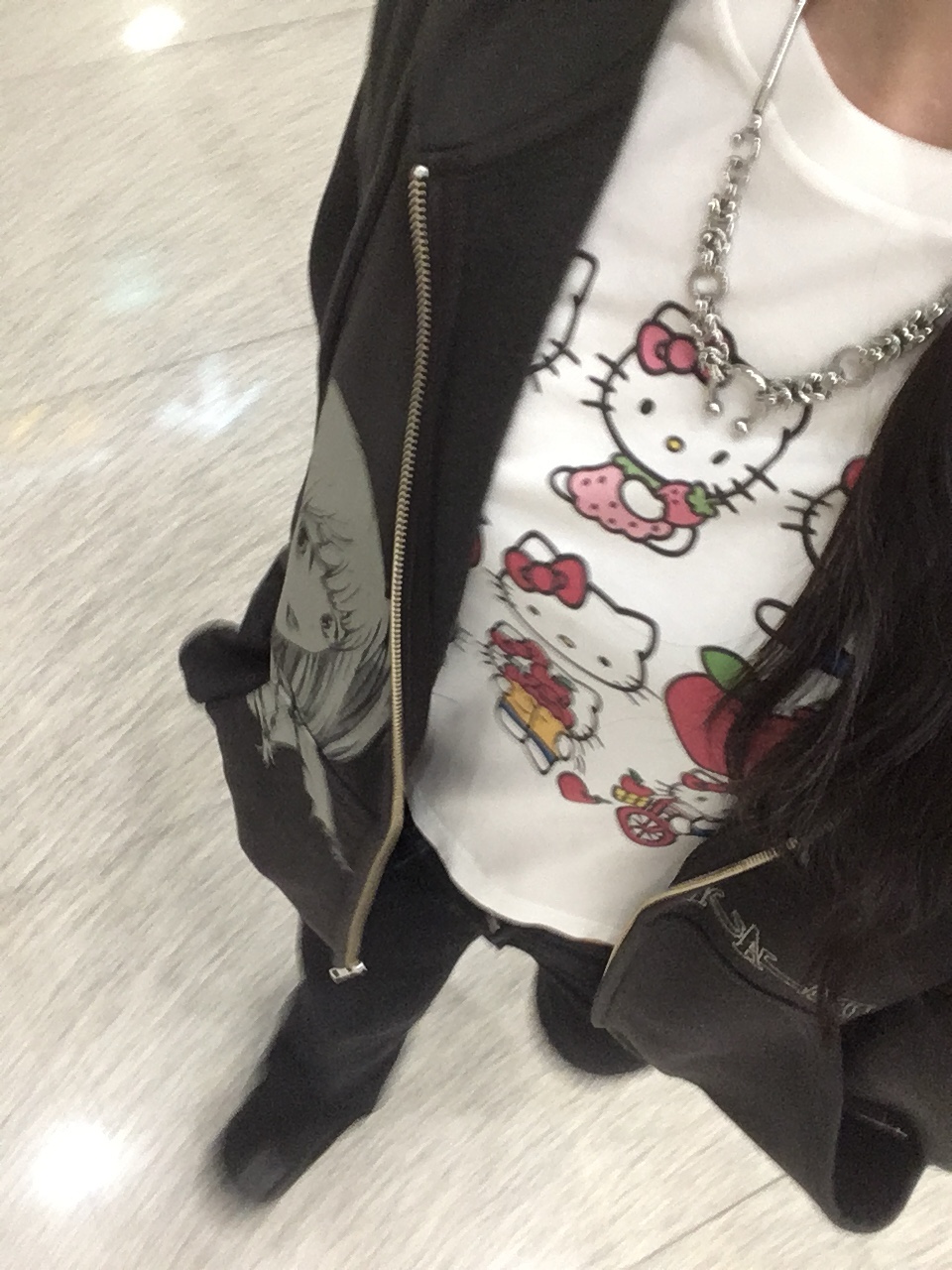 Palace x Death Note Misa Zip Hood Black - 25SS, Balenciaga Le Cagole Small Shoulder Bag Black 착용 스타일 - 3