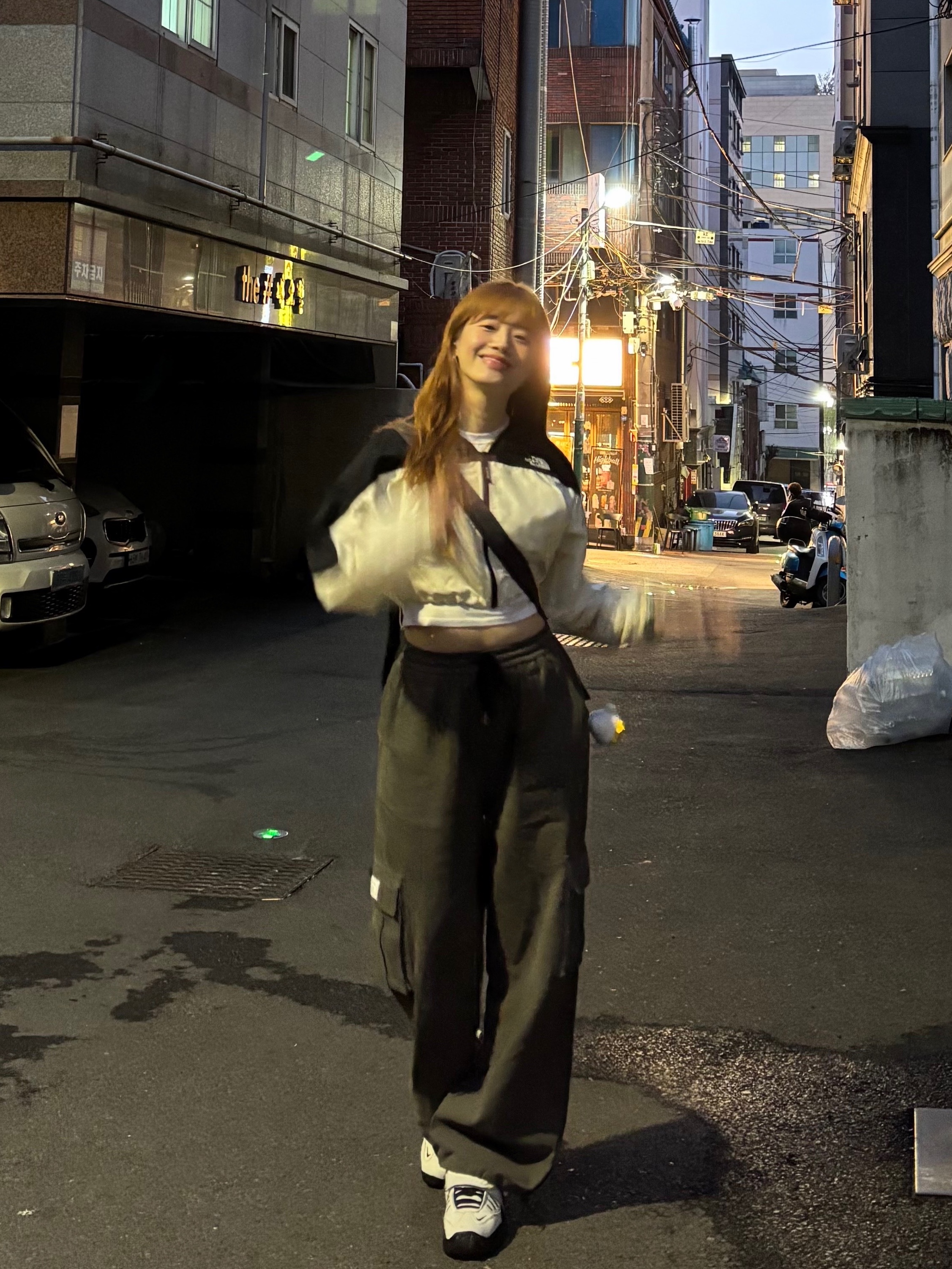 (W) The North Face White Label Martis Light Jacket Cream, Nike x Ambush Air Adjust Force SP Summit White and Black 착용 스타일 - 4