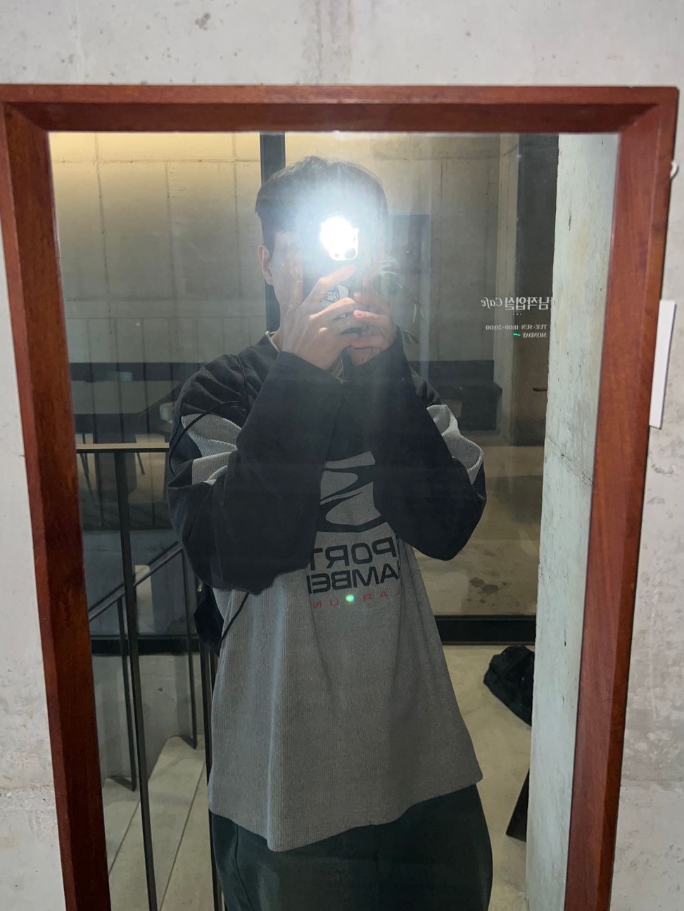 SPORT CHAMBER SC Block Symbol T-Shirt Charcoal 착용 스타일 - 2