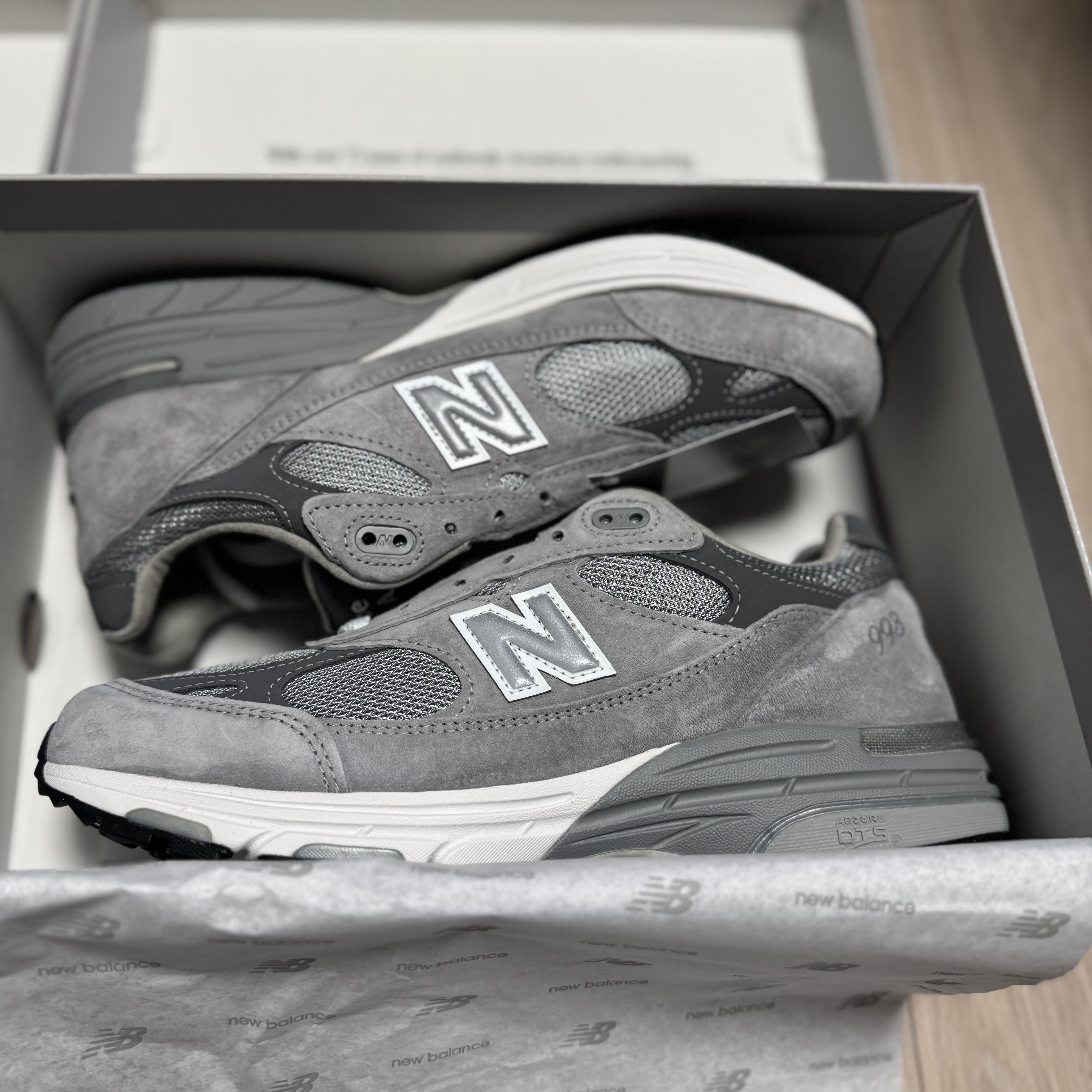 New Balance 992 Made in USA Core Grey Silver Metallic, New Balance 992 Made in USA Grey - D Standard 착용 스타일 - 6