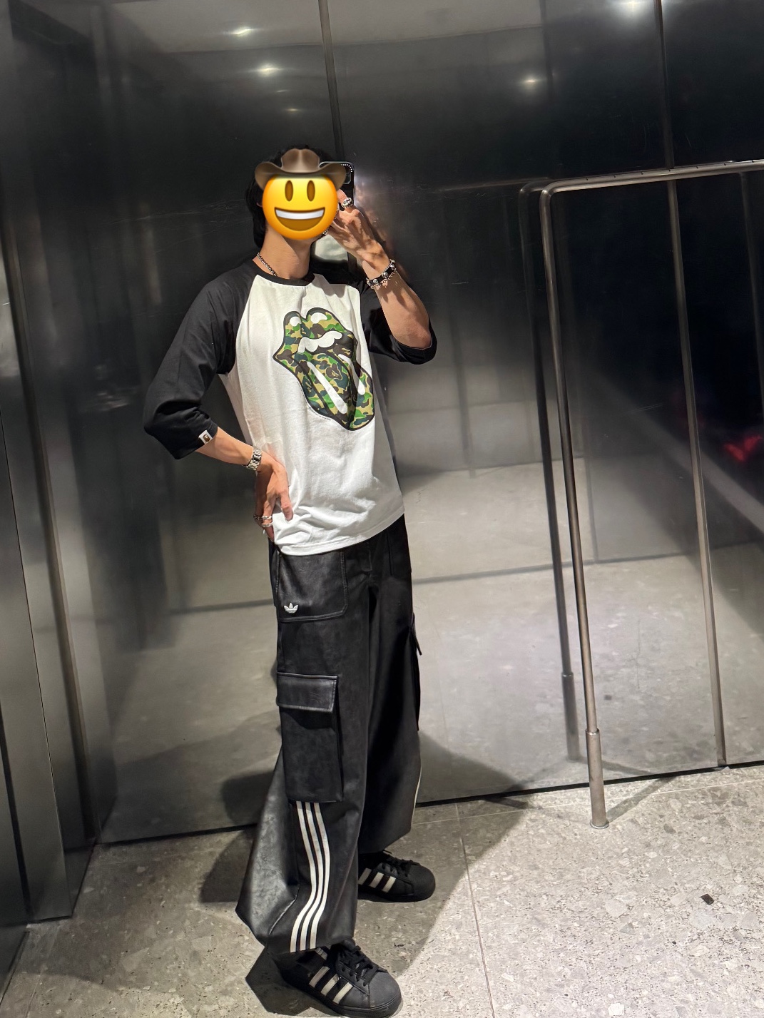 Adidas x BAPE Ultimate Shark Hoodie Black - US Sizing, Adidas x BAPE Ultimate Shark Hoodie Black - KR Sizing 착용 스타일 - 3