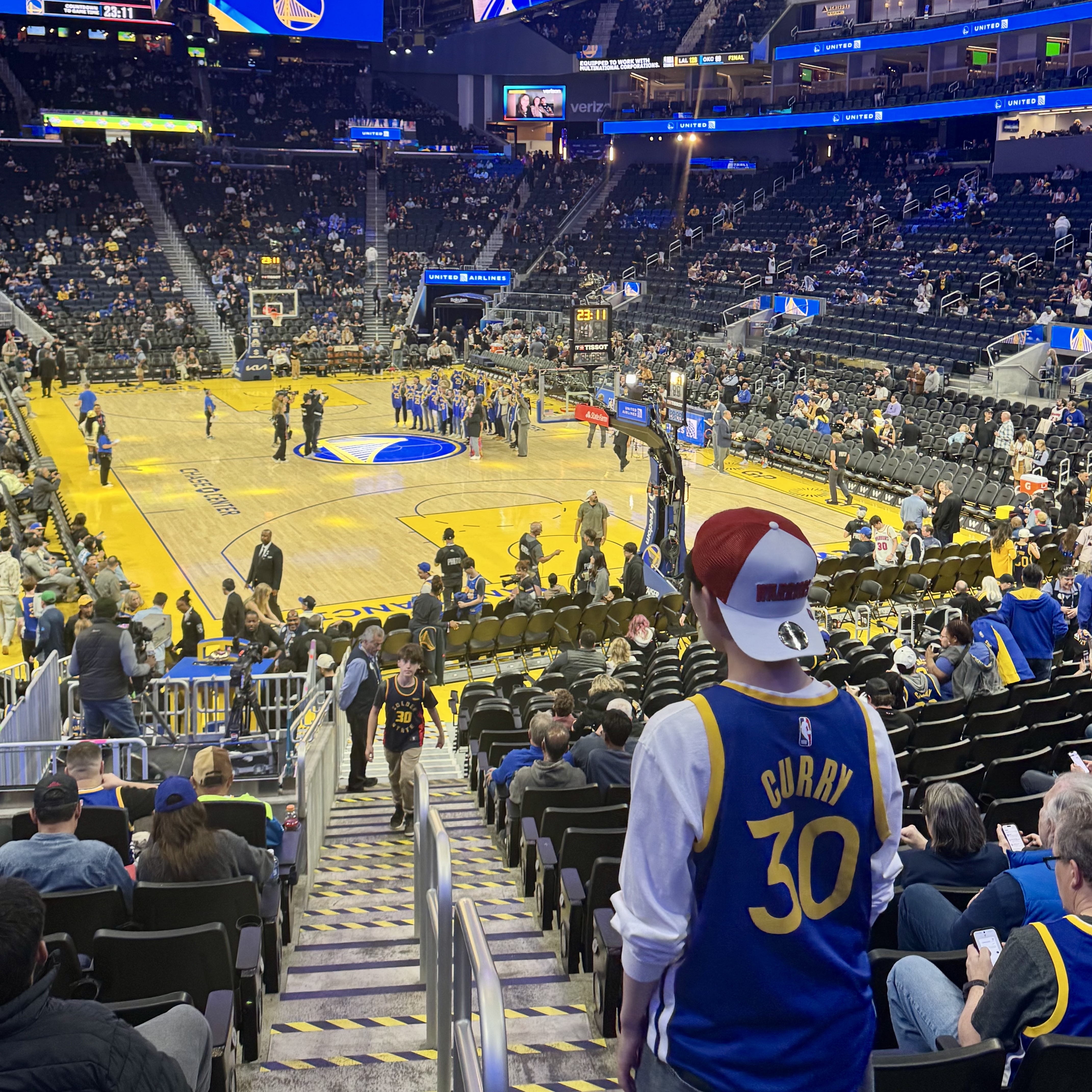 Jordan Stephen Curry Golden State Warriors Statement Edition Dri-Fit NBA Swingman Jersey Loyal Blue 착용 스타일 - 2