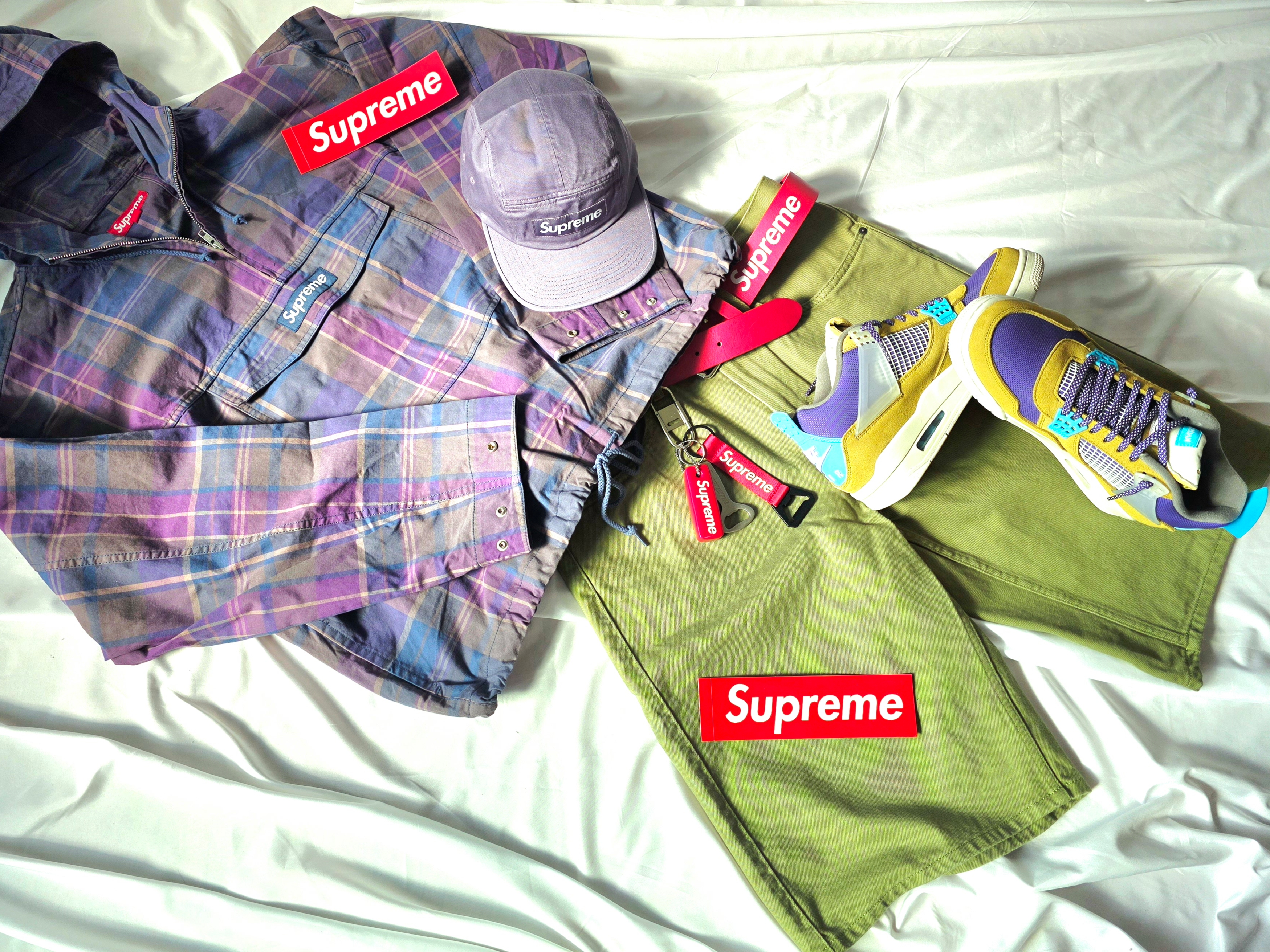 Supreme Cotton Utility Anorak Plaid - 24SS, Supreme Baggy Denim Short Light Olive - 24SS 착용 스타일 - 1