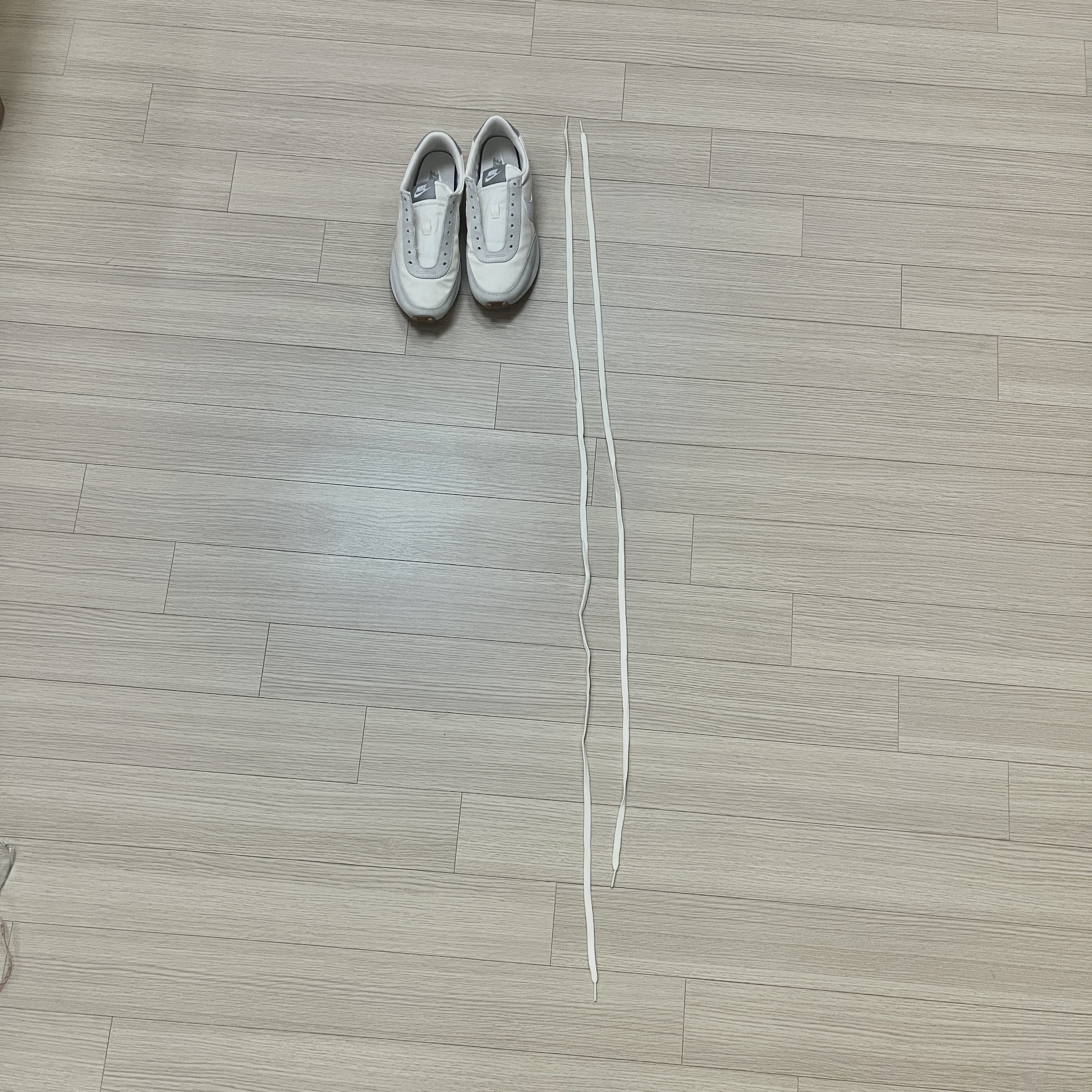 (W) Nike Daybreak Summit White 착용 스타일