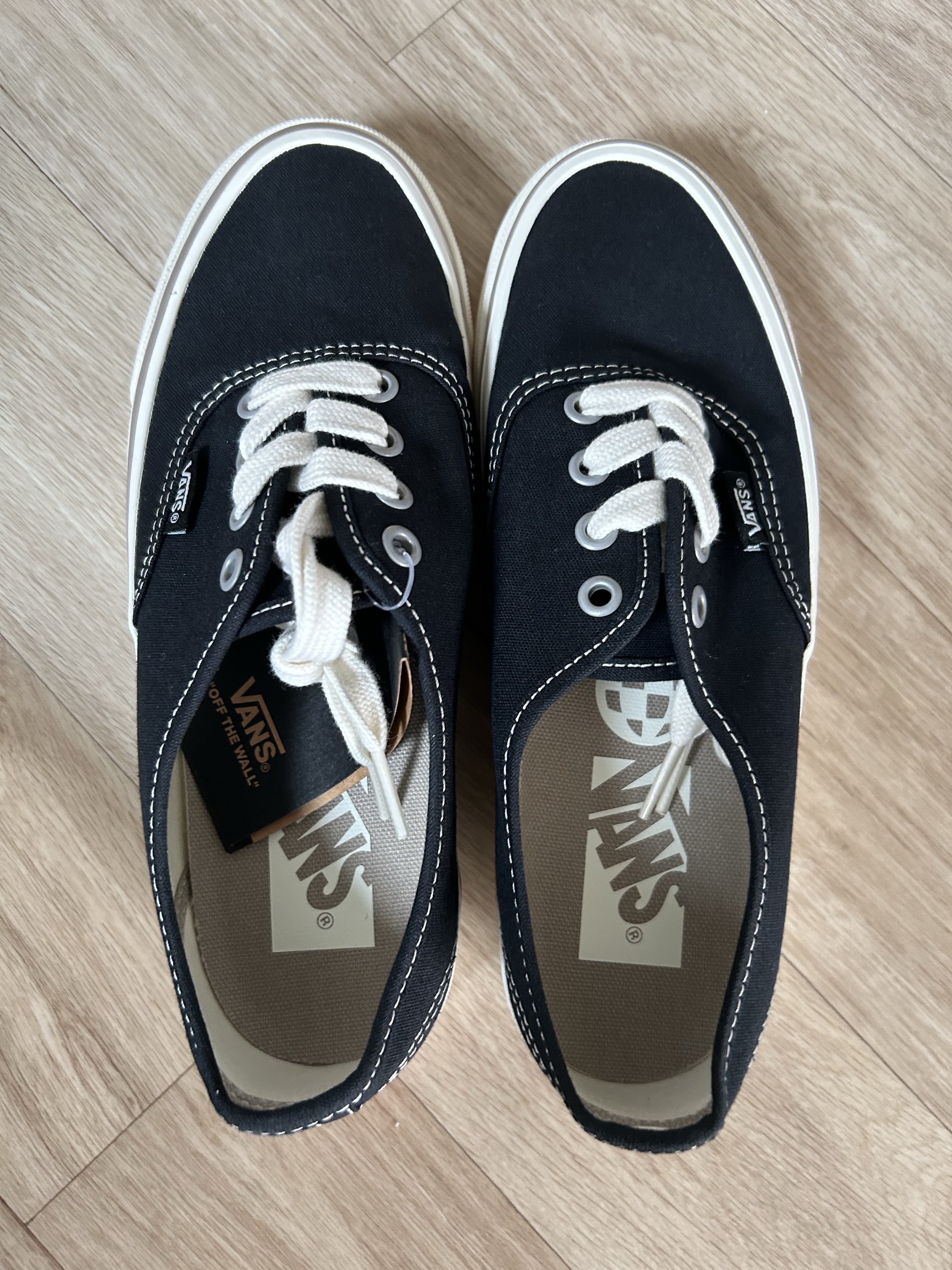 Vans Authentic Reissue 44 Black 착용 스타일