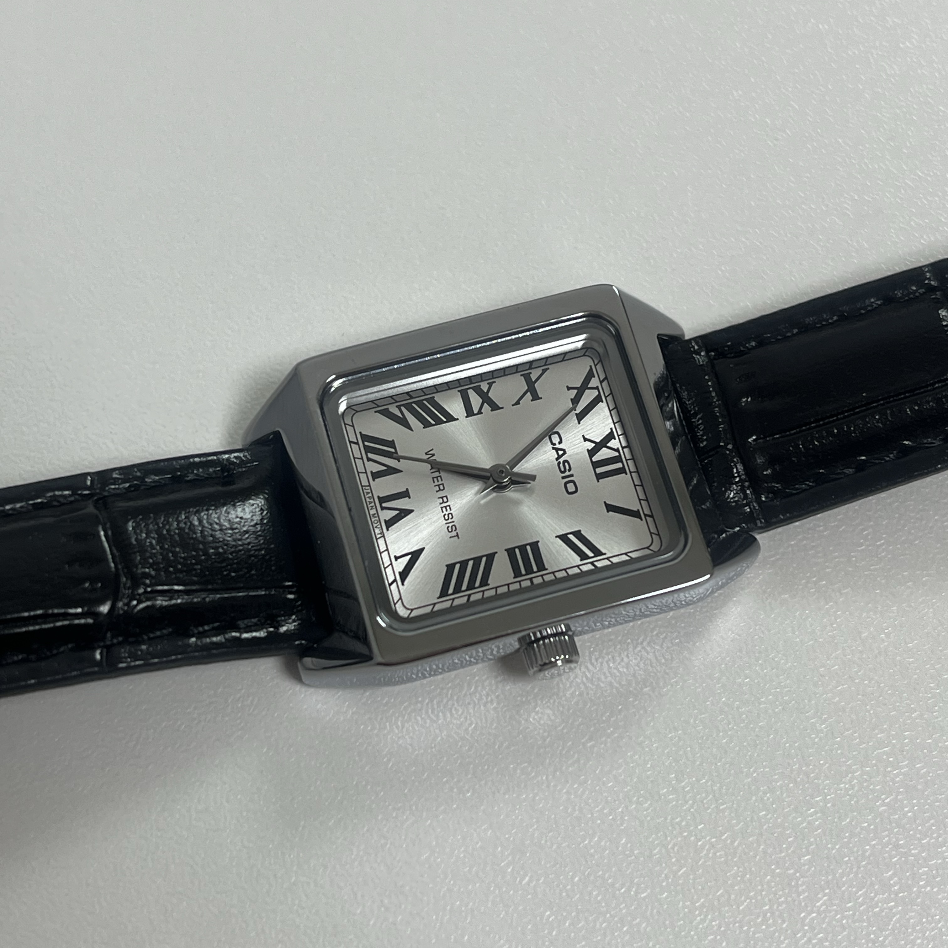 Casio LTP-V007L-7B1 착용 스타일