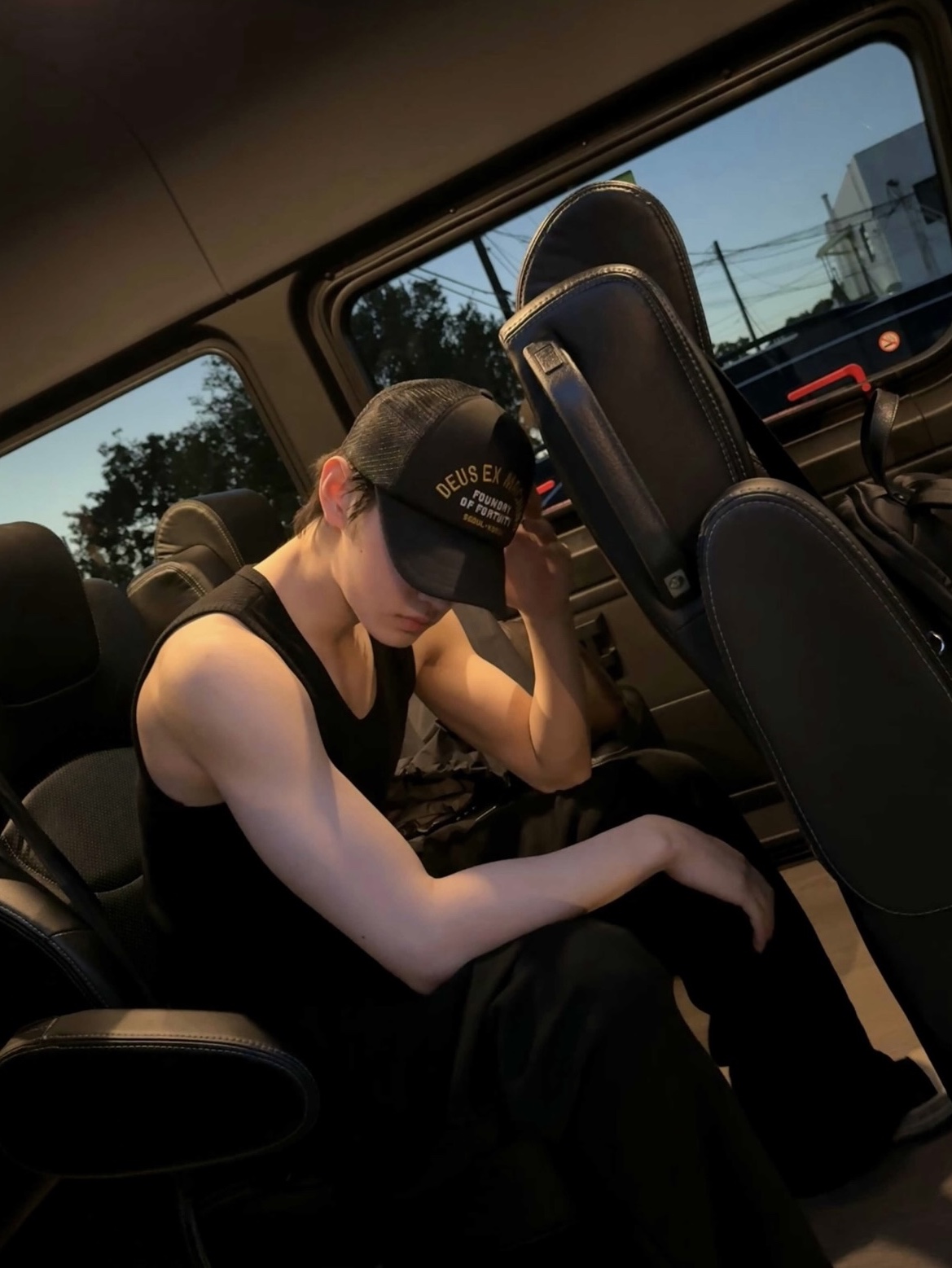 Deus Ex Machina Fortuity Trucker Cap Black 착용 스타일 - 1