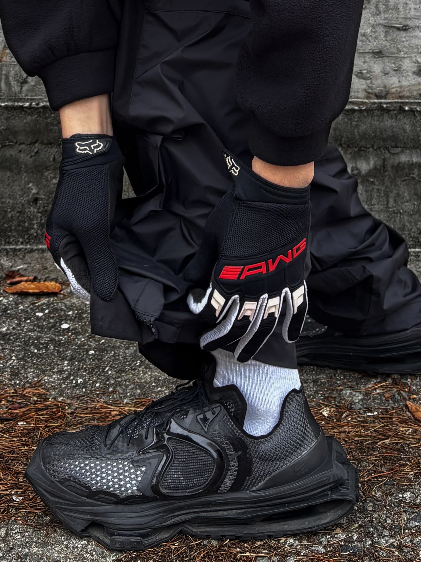 Nike x Matthew M Williams Zoom 004 Triple Black, Wapworks Denier Curved Track Pants 착용 스타일 - 4