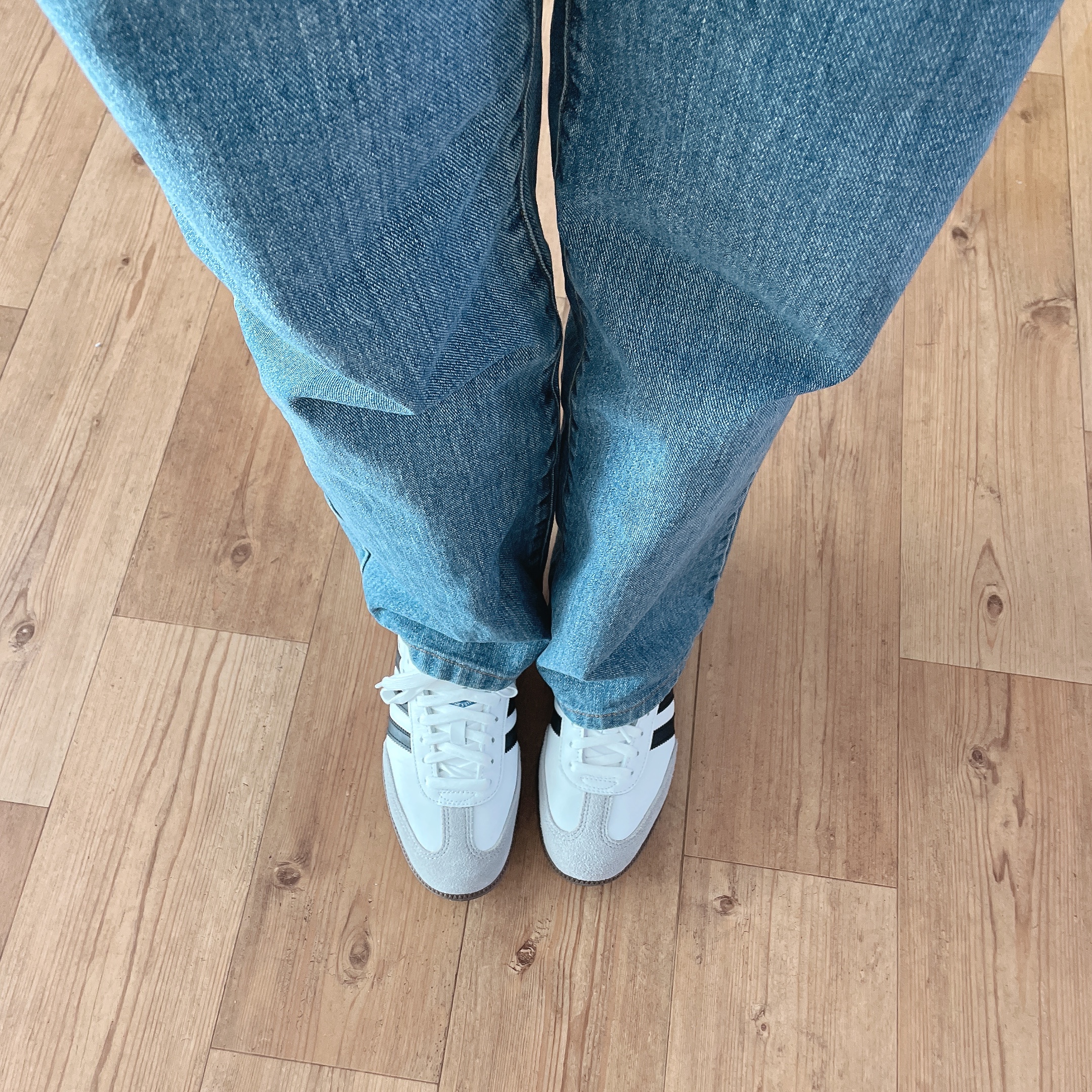 Adidas Samba OG Cloud White 착용 스타일 - 2