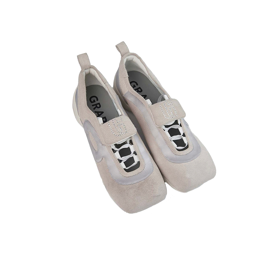 그레이프 레트로 스트래피 텅 스니커즈 그레이((W) GRAPE Retro Strappy Tongue Sneakers Grey)