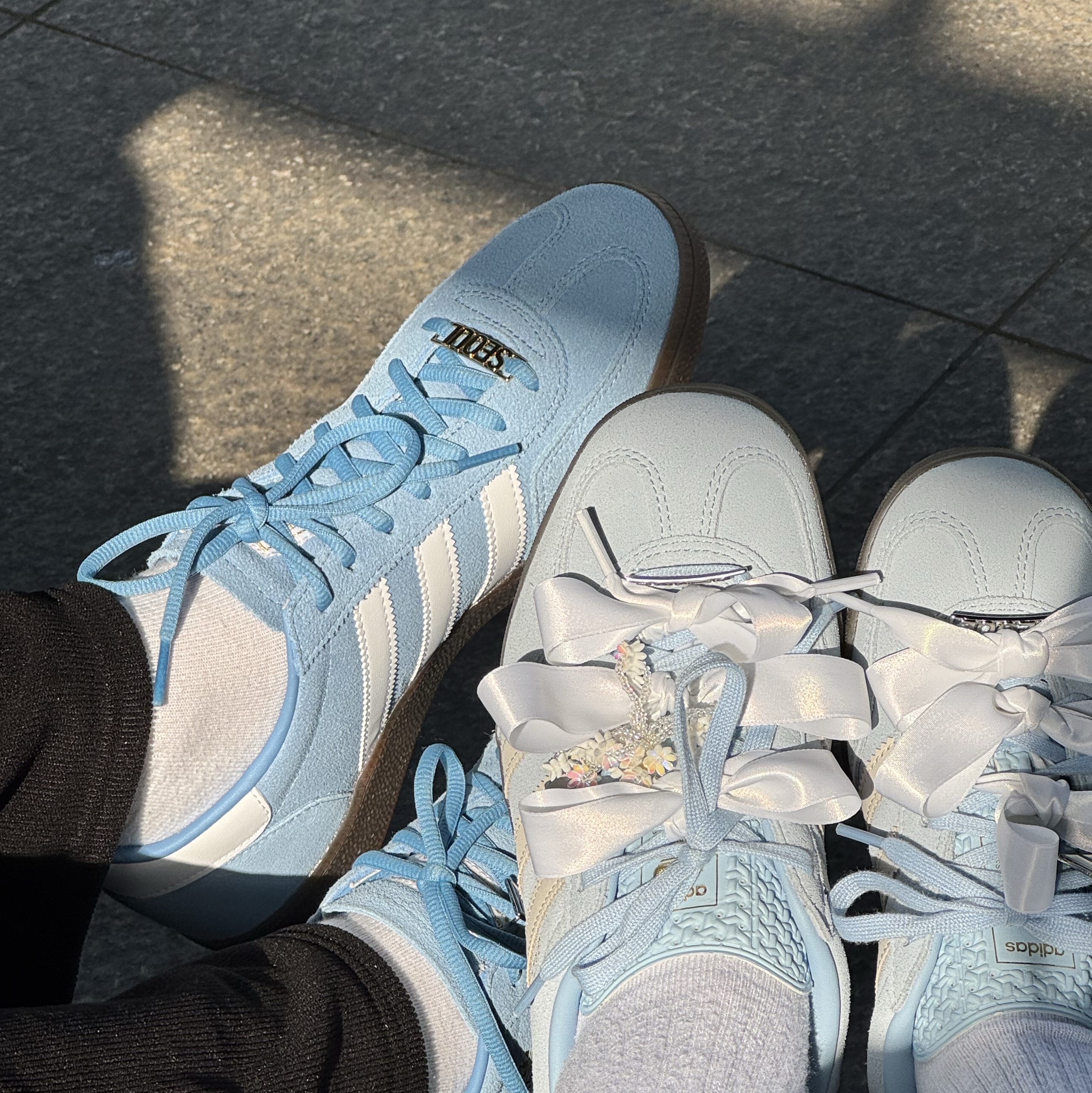 (W) Adidas Originals Gazelle Indoor Clear Sky Off White, Adidas Spezial Handball Light Blue 착용 스타일 - 2