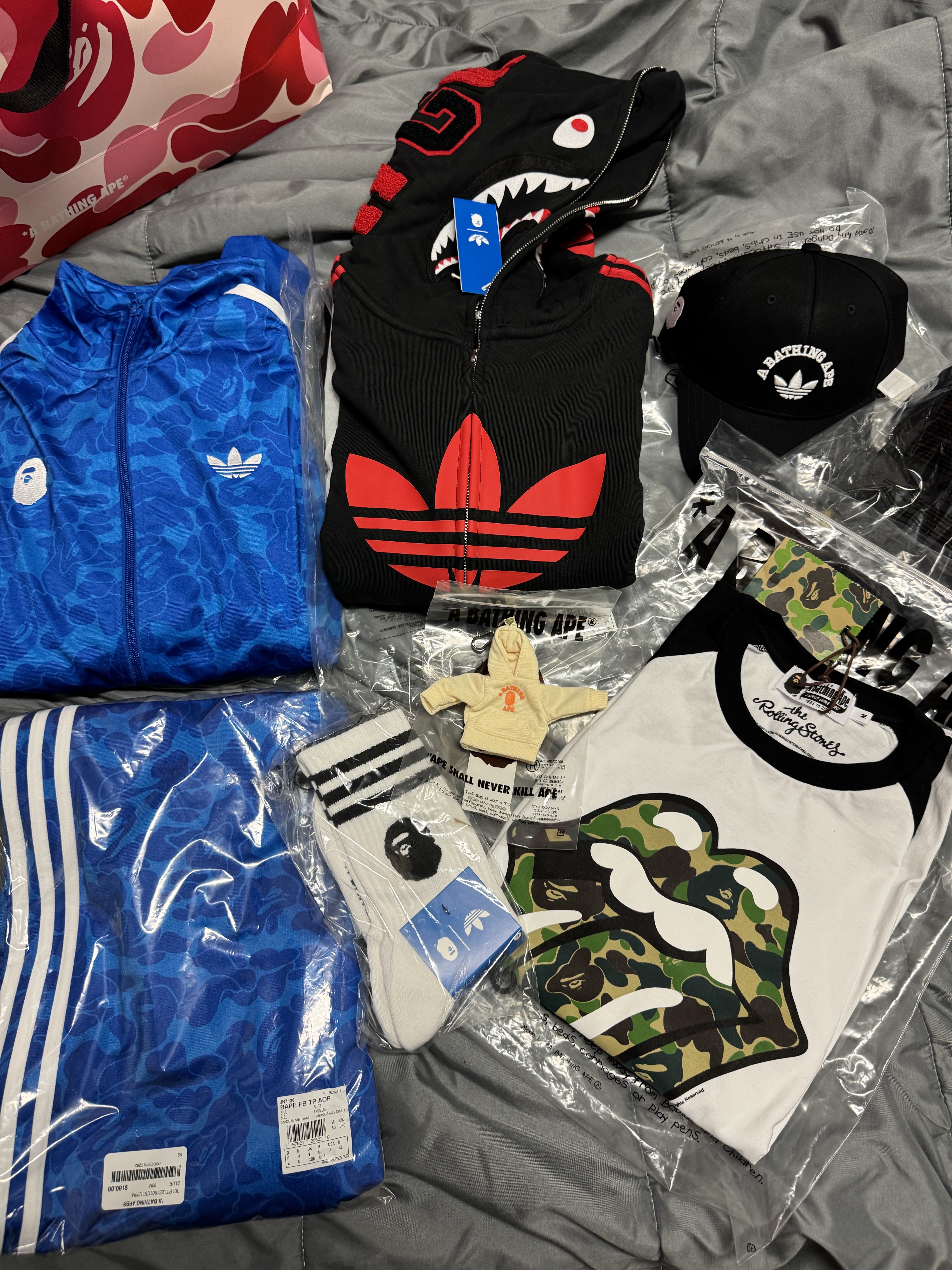 Adidas x BAPE Ultimate Shark Hoodie Black - US Sizing, Adidas x BAPE Ultimate Shark Hoodie Black - KR Sizing 착용 스타일 - 4