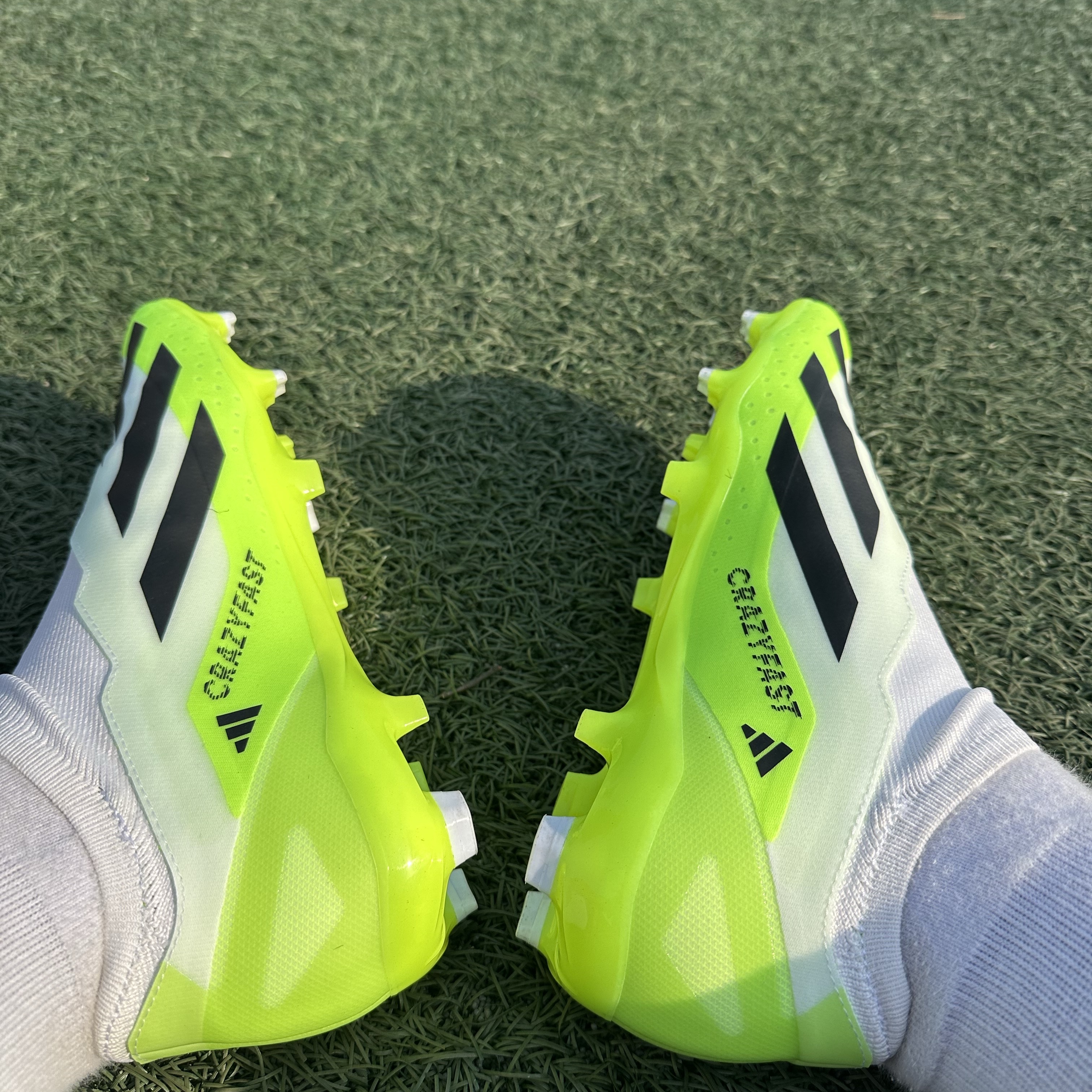 Adidas X Crazyfast.3 Laceless FG Cloud White Lucid Lemon 착용 스타일 - 2