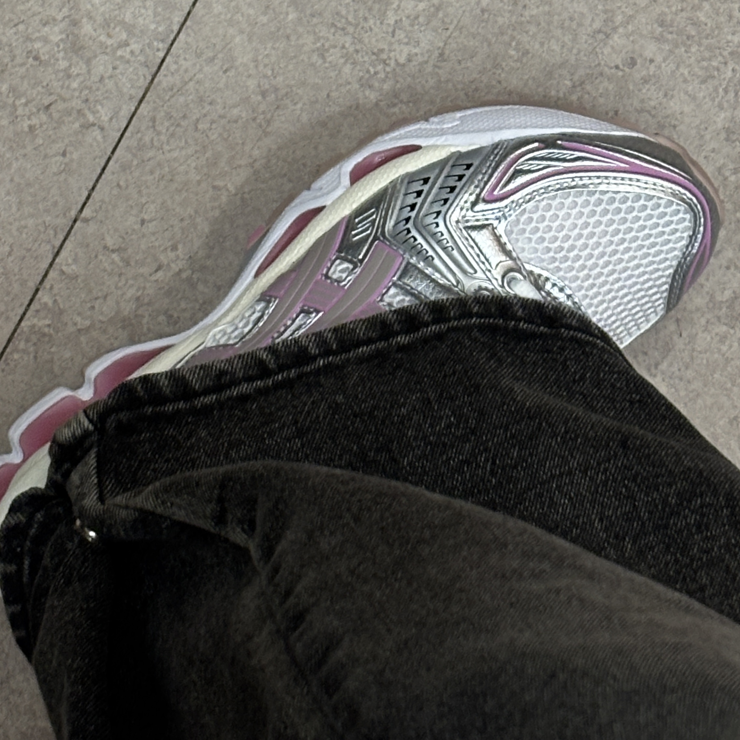 Asics Unlimited Gel-Kayano 14 White Fawn 착용 스타일 - 3