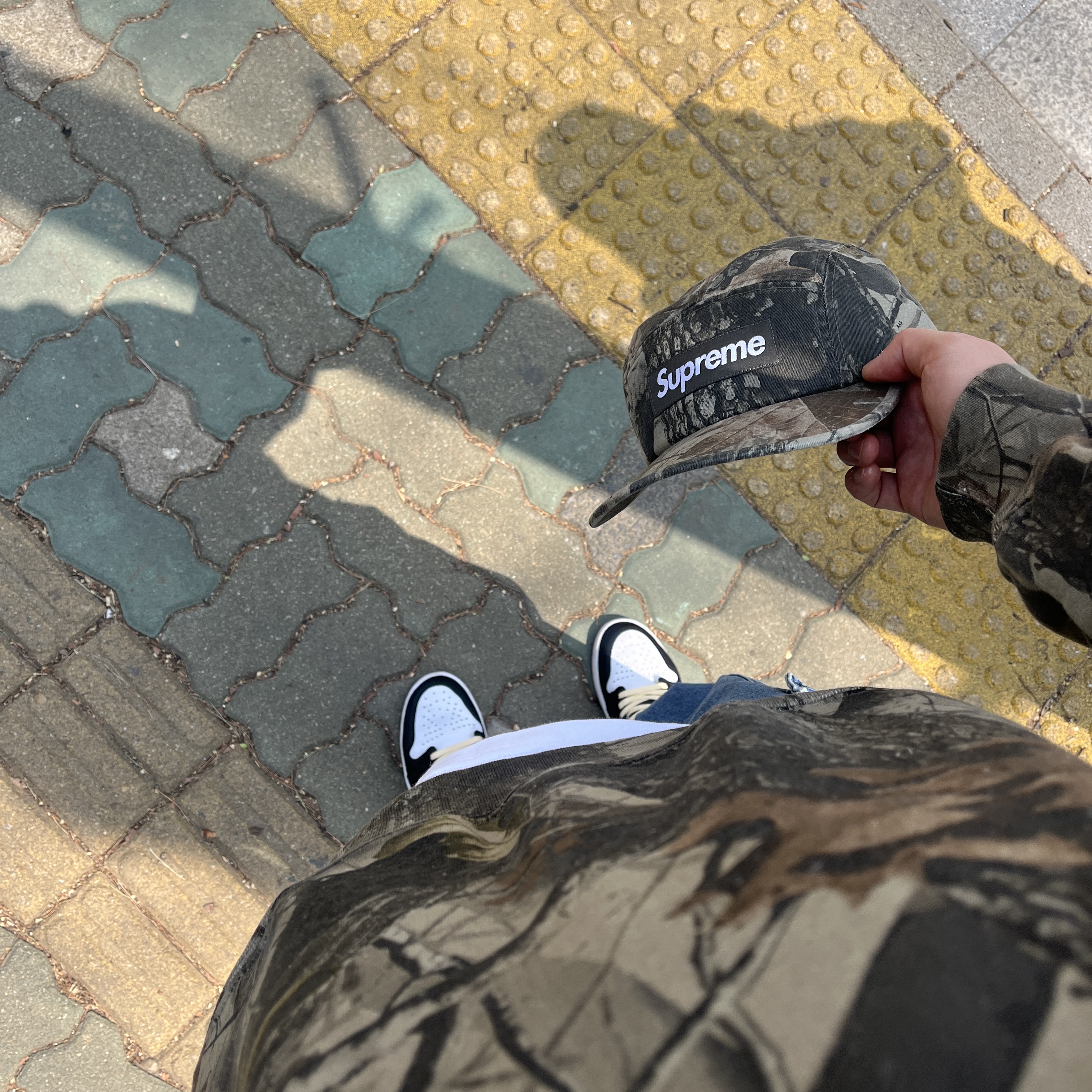 Supreme Small Box Half Zip Pullover Realtree Hardwoods Camo - 25SS, Supreme Washed Chino Twill Camp Cap Realtree Hardwoods Camo - 25SS 착용 스타일