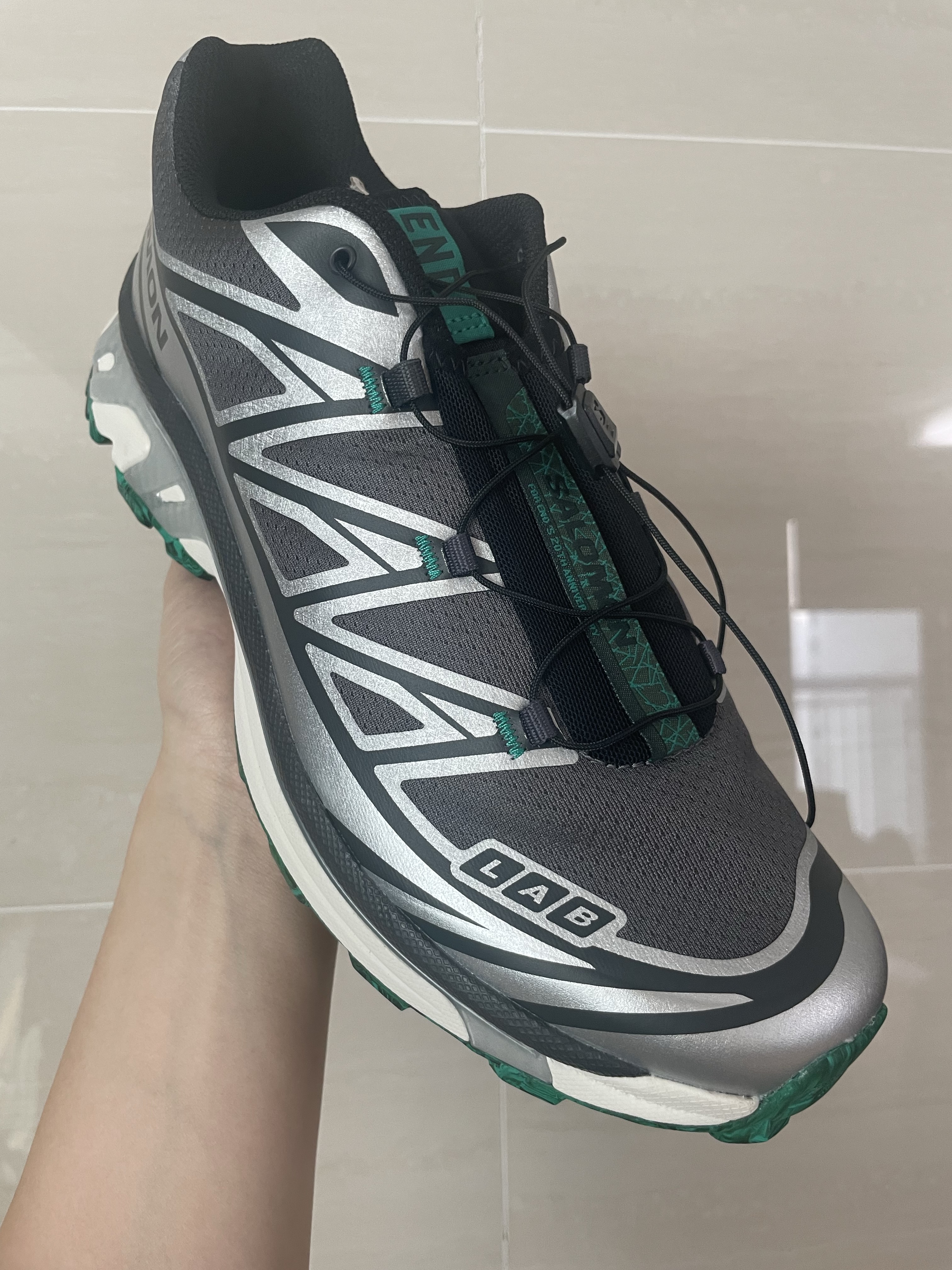 Salomon x END. XT-6 Emerald 착용 스타일